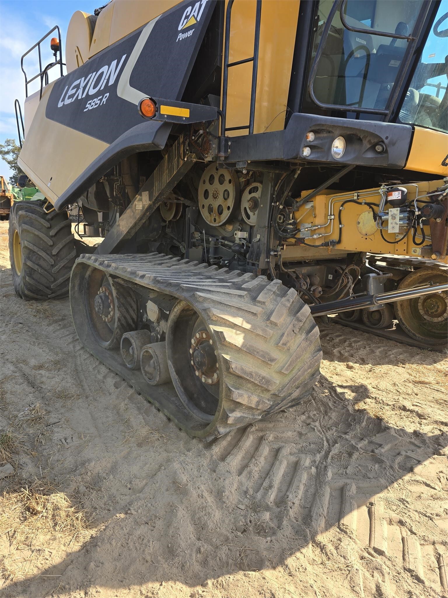 2009 Claas Lexion 585R Combine