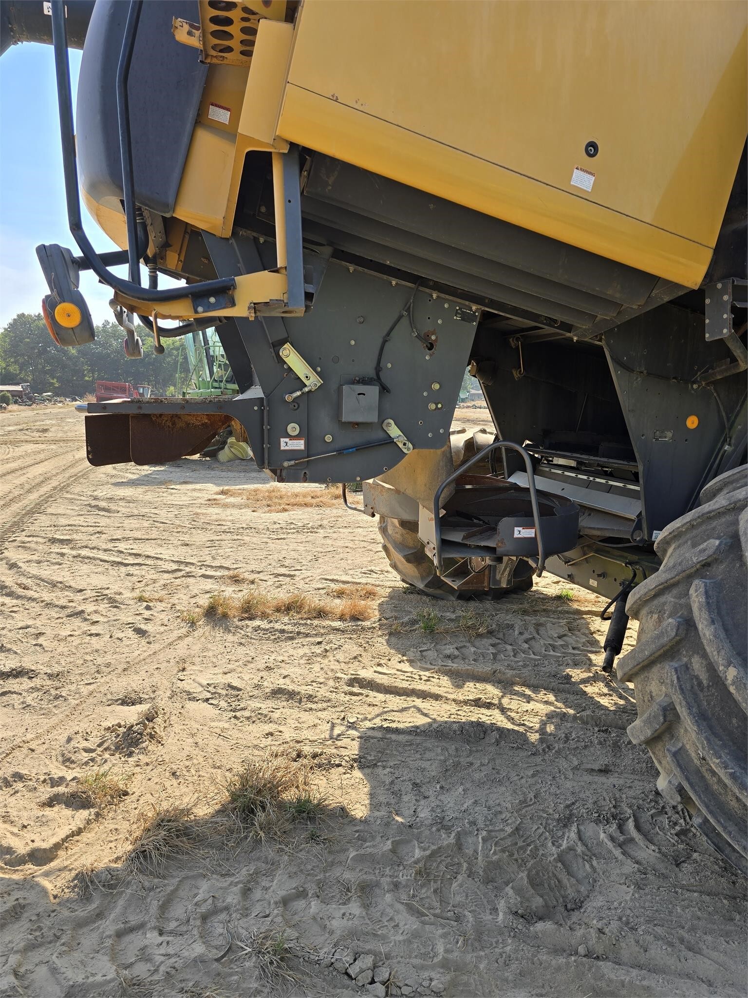 2009 Claas Lexion 585R Combine