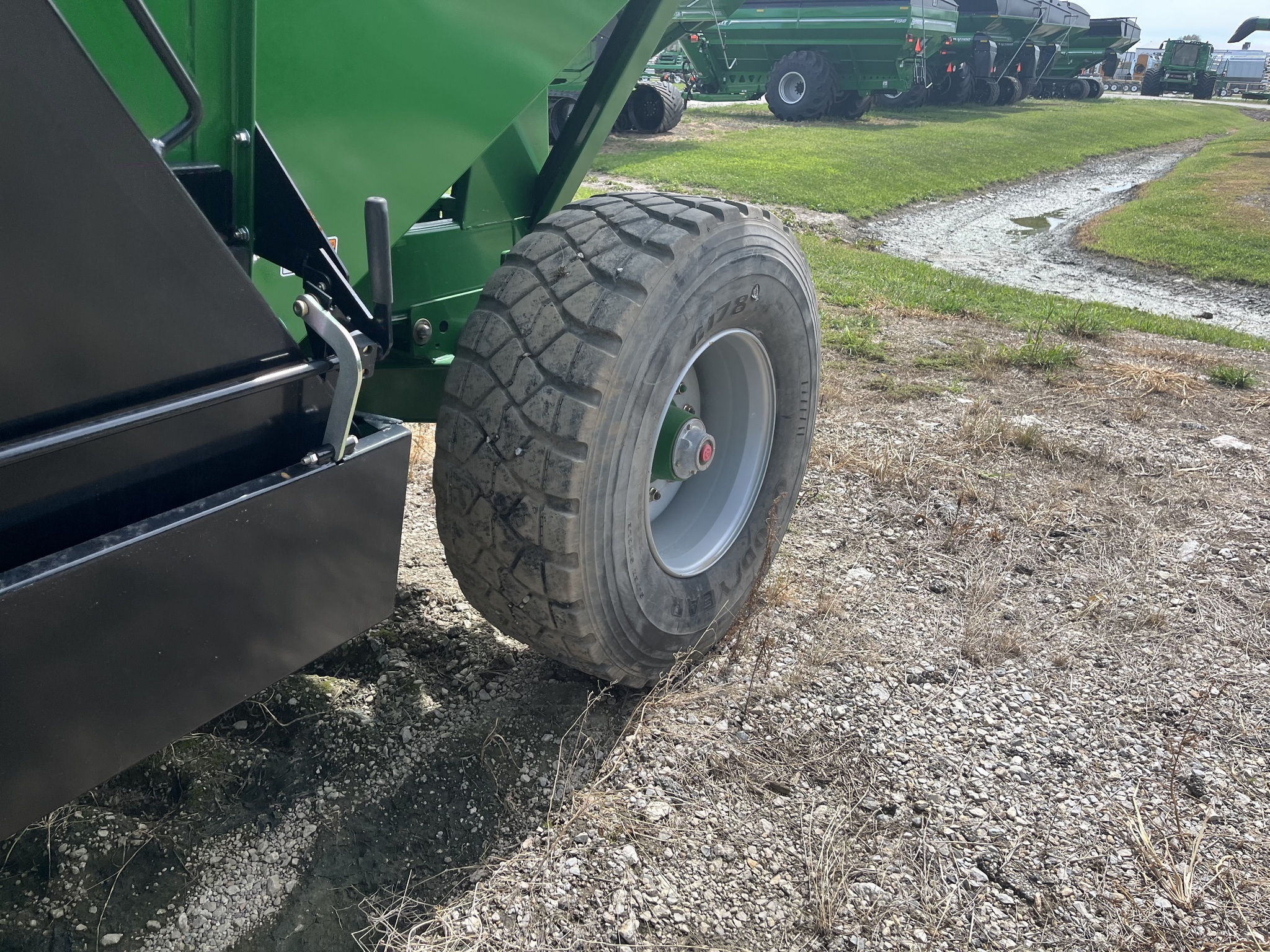 2023 Brent 657 Gravity Wagon
