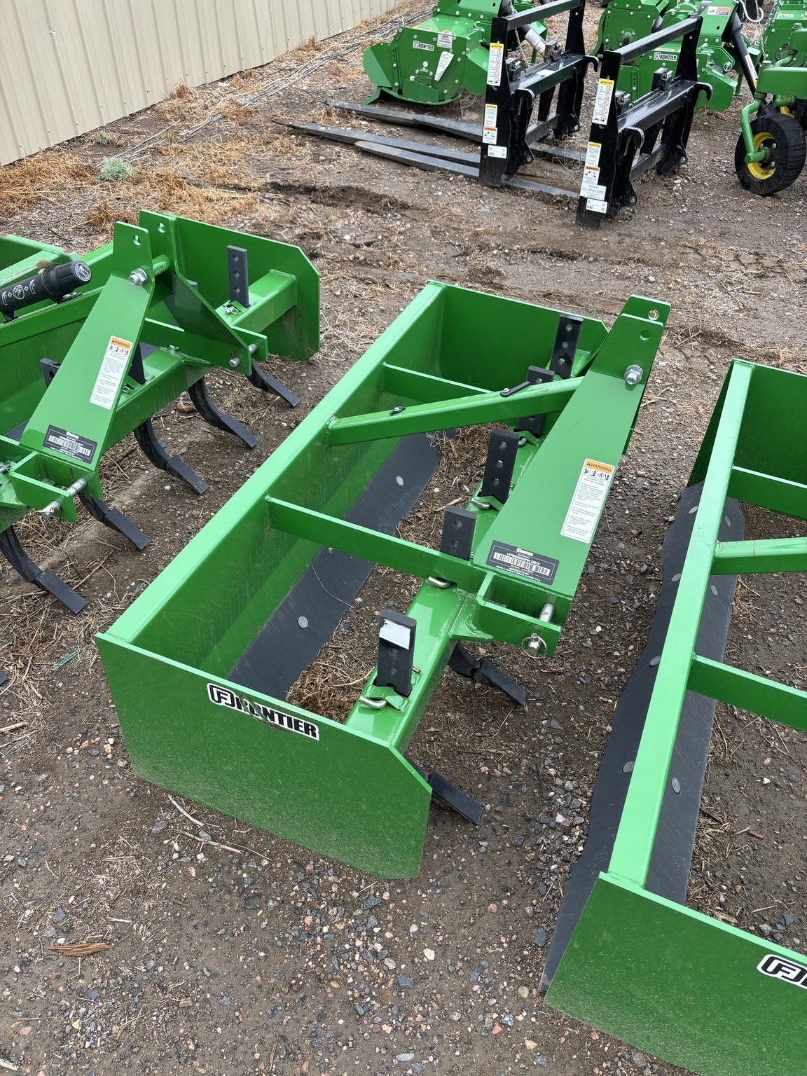 2023 Frontier BB5060 Blade