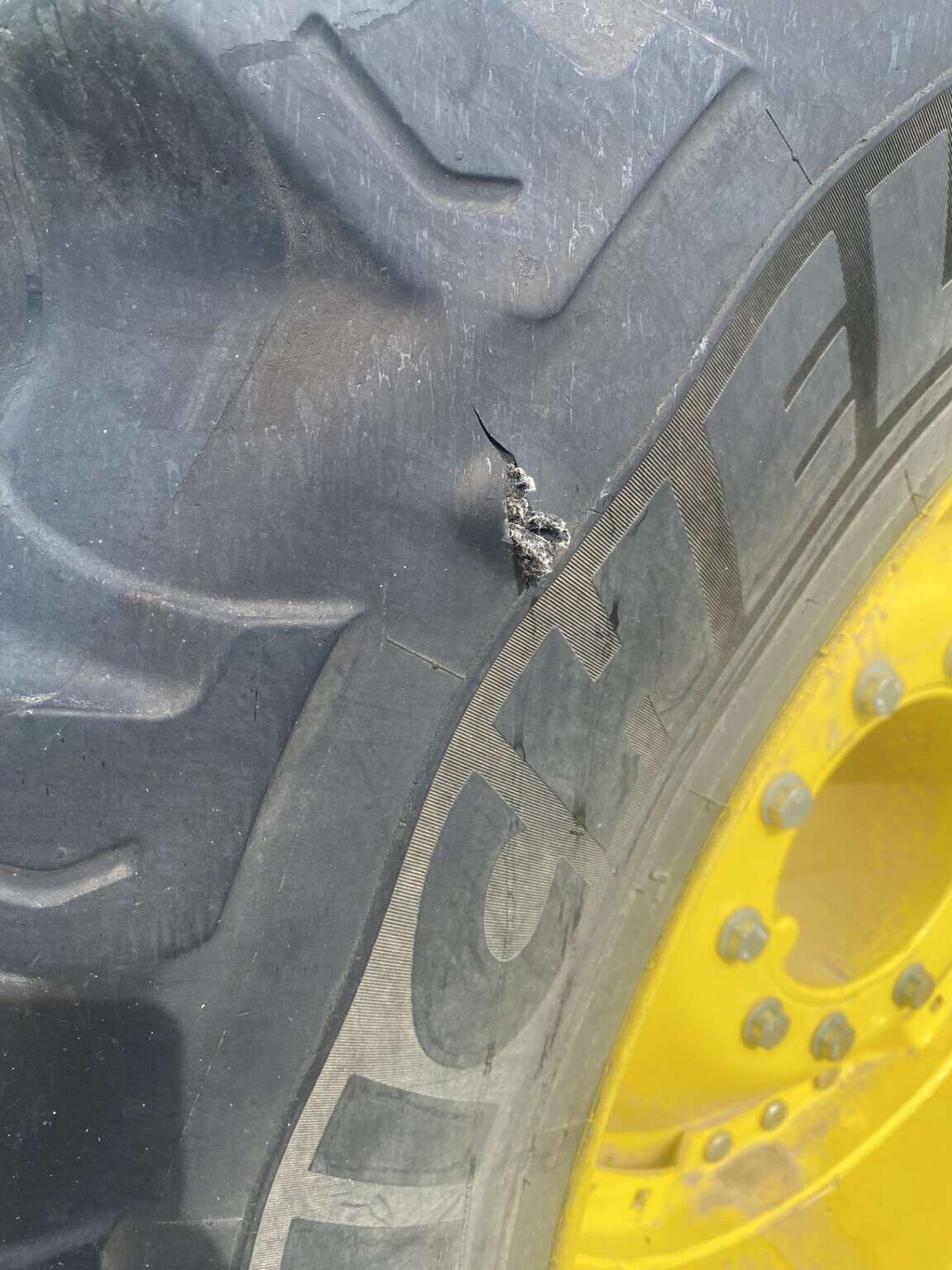 2023 John Deere 8R 410 Tractor