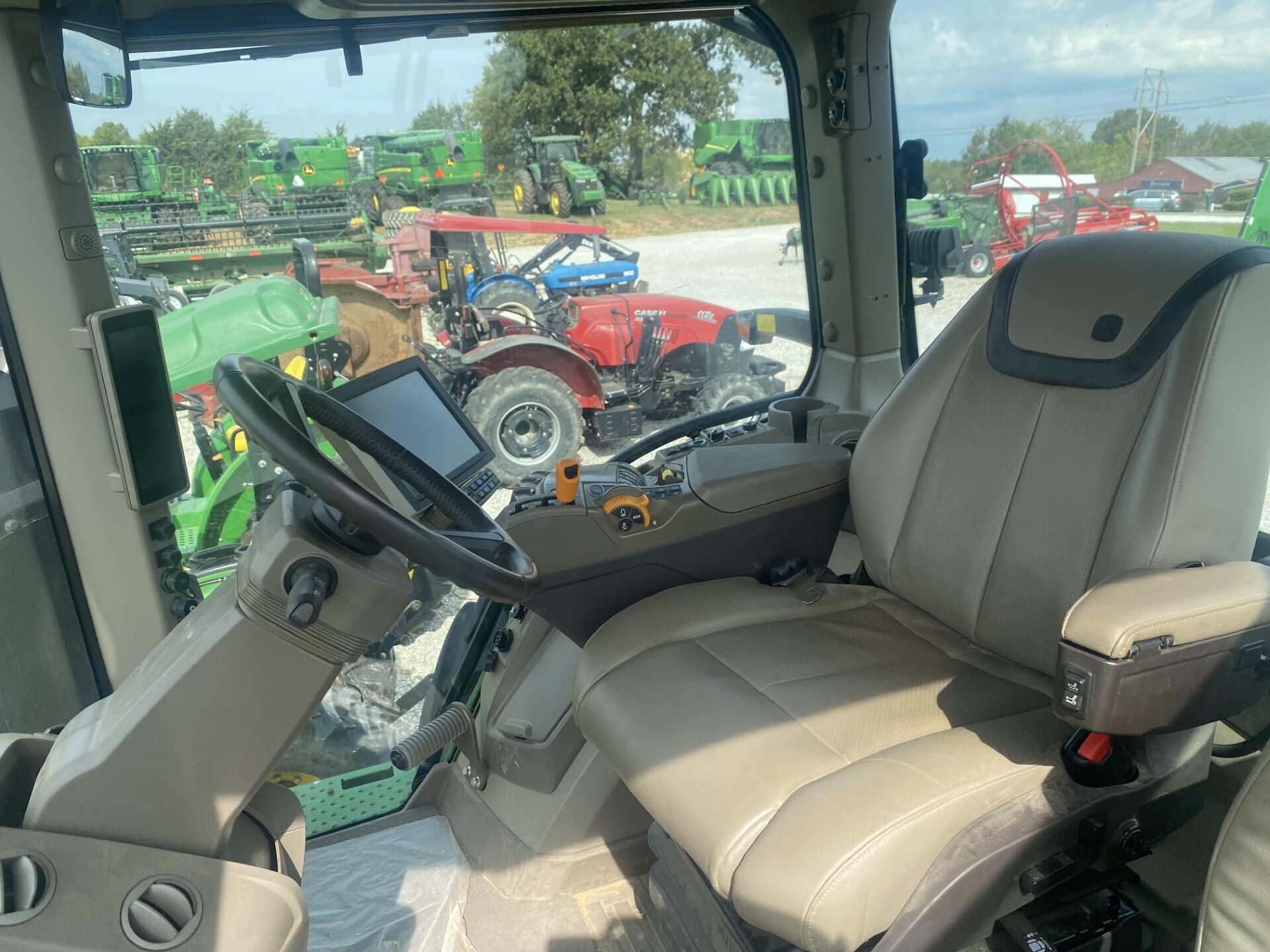 2023 John Deere 8R 410 Tractor