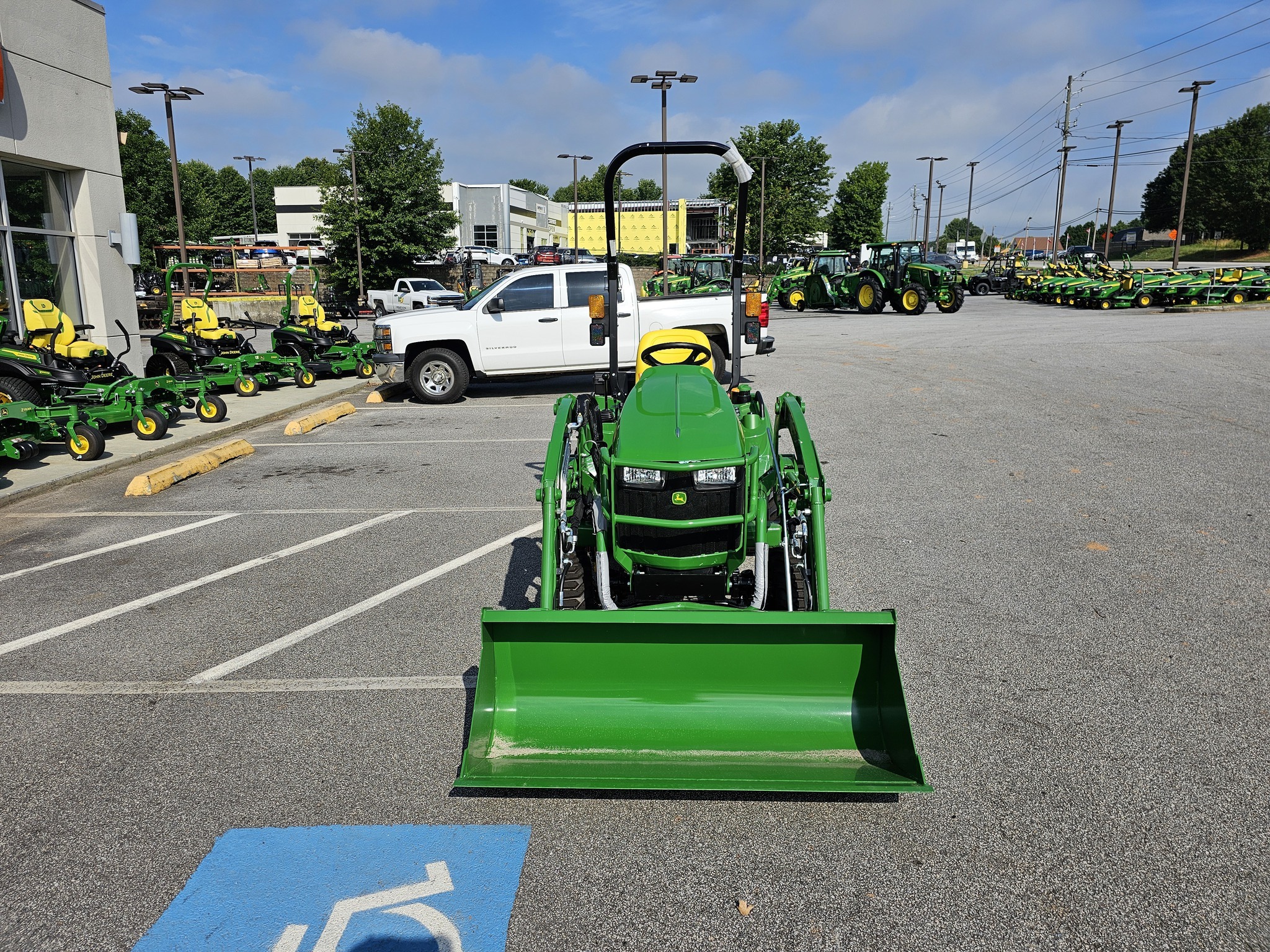 2024 John Deere 1023E Tractor