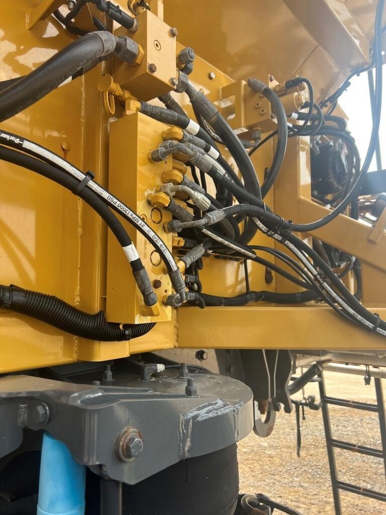 2021 ROGATOR RG1300C Self-Propelled Sprayer