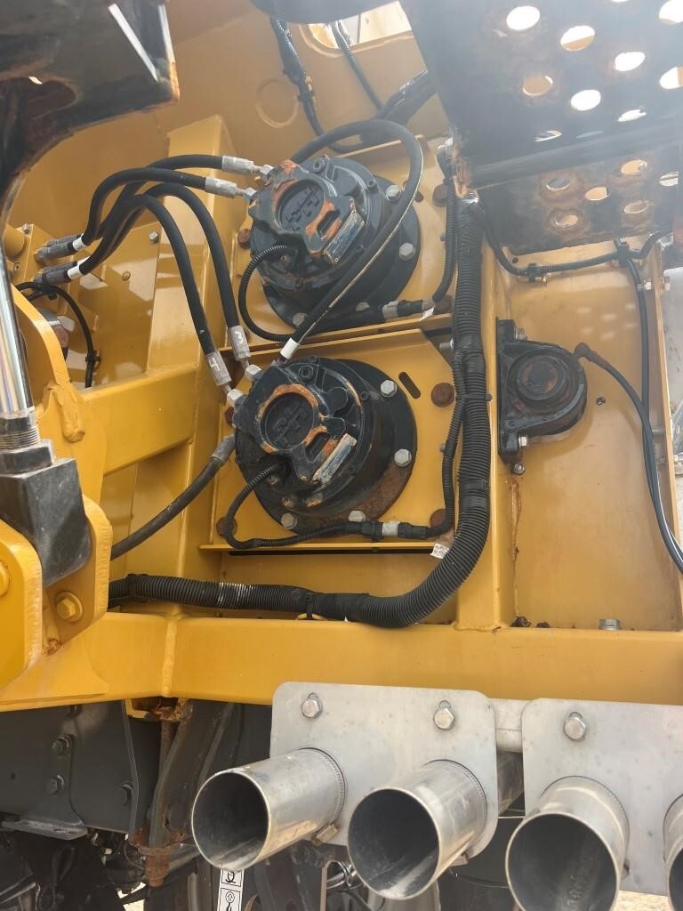 2021 ROGATOR RG1300C Self-Propelled Sprayer