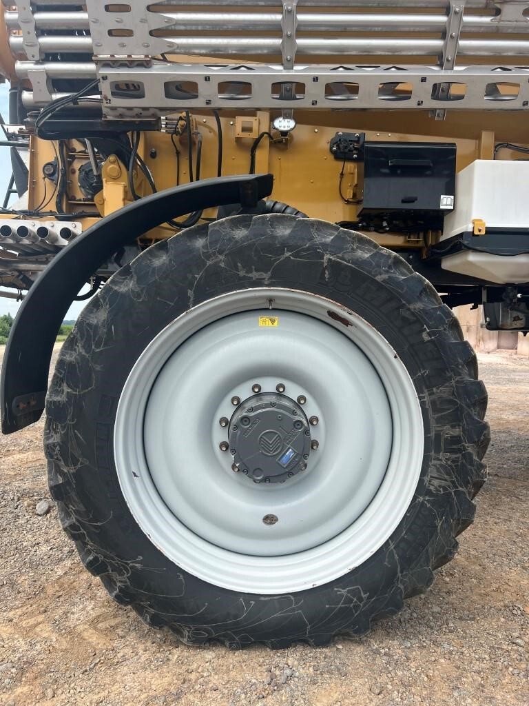 2021 ROGATOR RG1300C Self-Propelled Sprayer