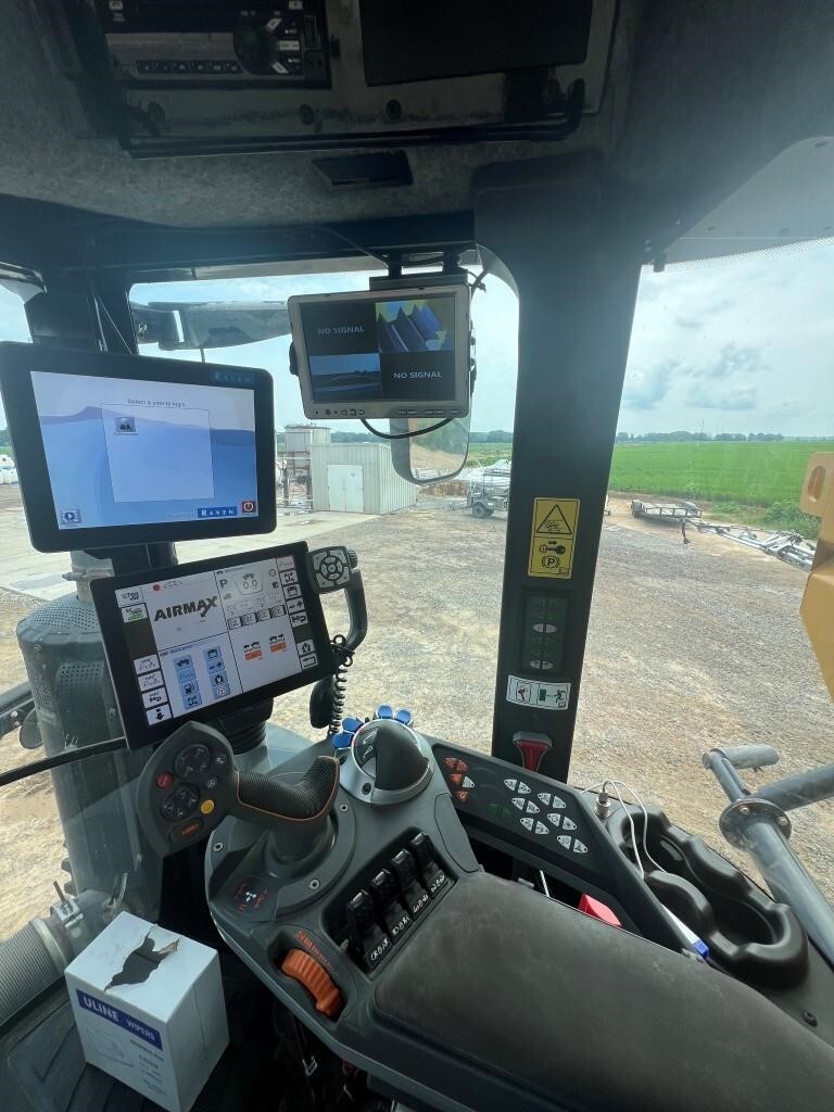 2021 ROGATOR RG1300C Self-Propelled Sprayer