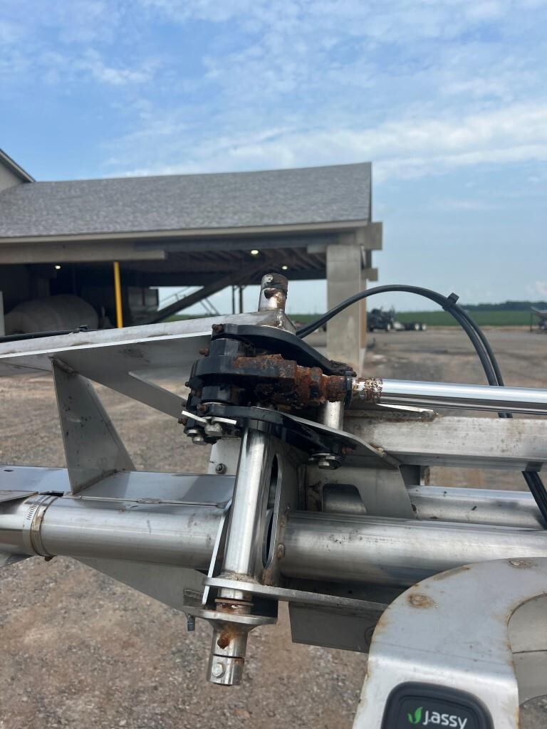 2021 ROGATOR RG1300C Self-Propelled Sprayer