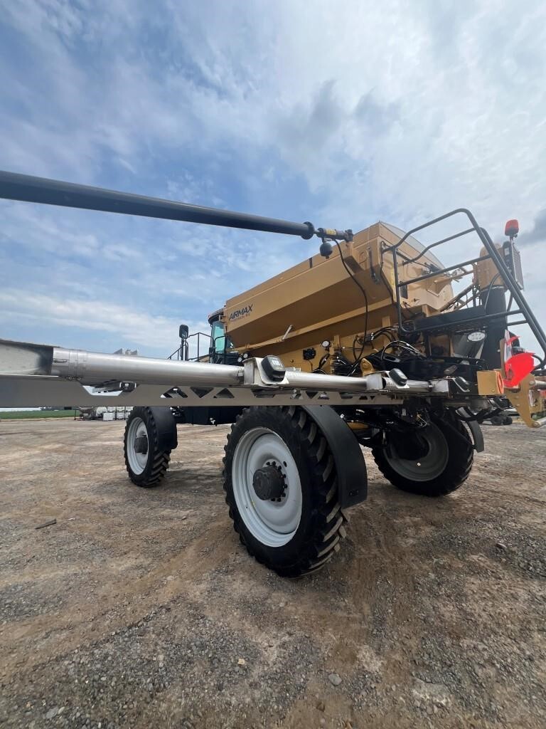 2021 ROGATOR RG1300C Self-Propelled Sprayer