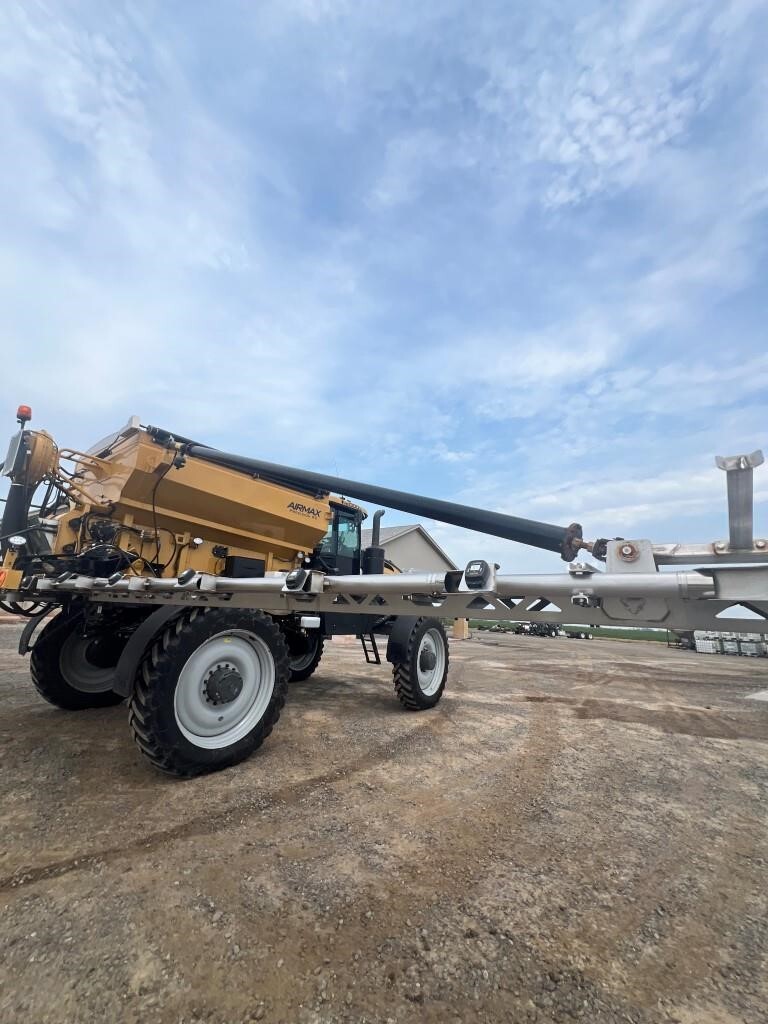 2021 ROGATOR RG1300C Self-Propelled Sprayer