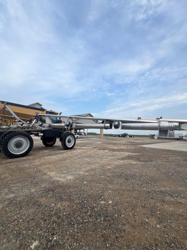 2021 ROGATOR RG1300C Self-Propelled Sprayer