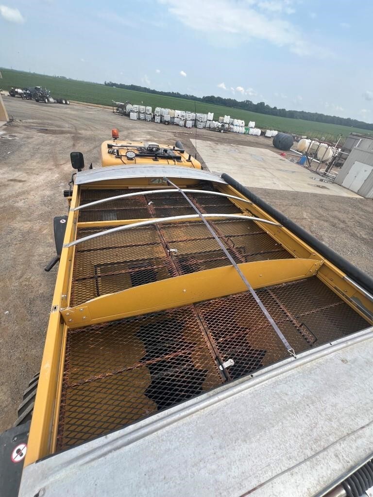 2021 ROGATOR RG1300C Self-Propelled Sprayer