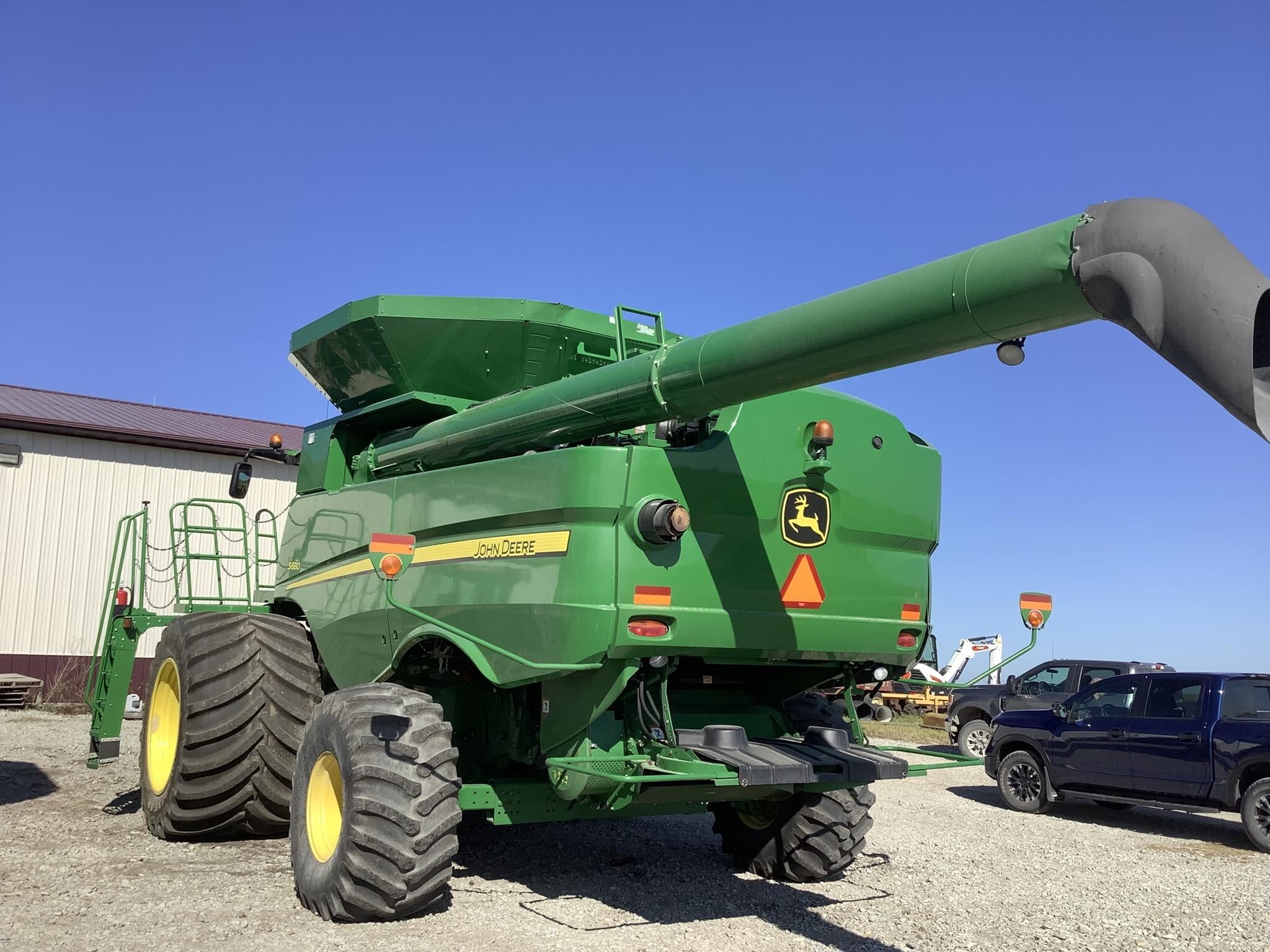 2012 John Deere S680 Combine
