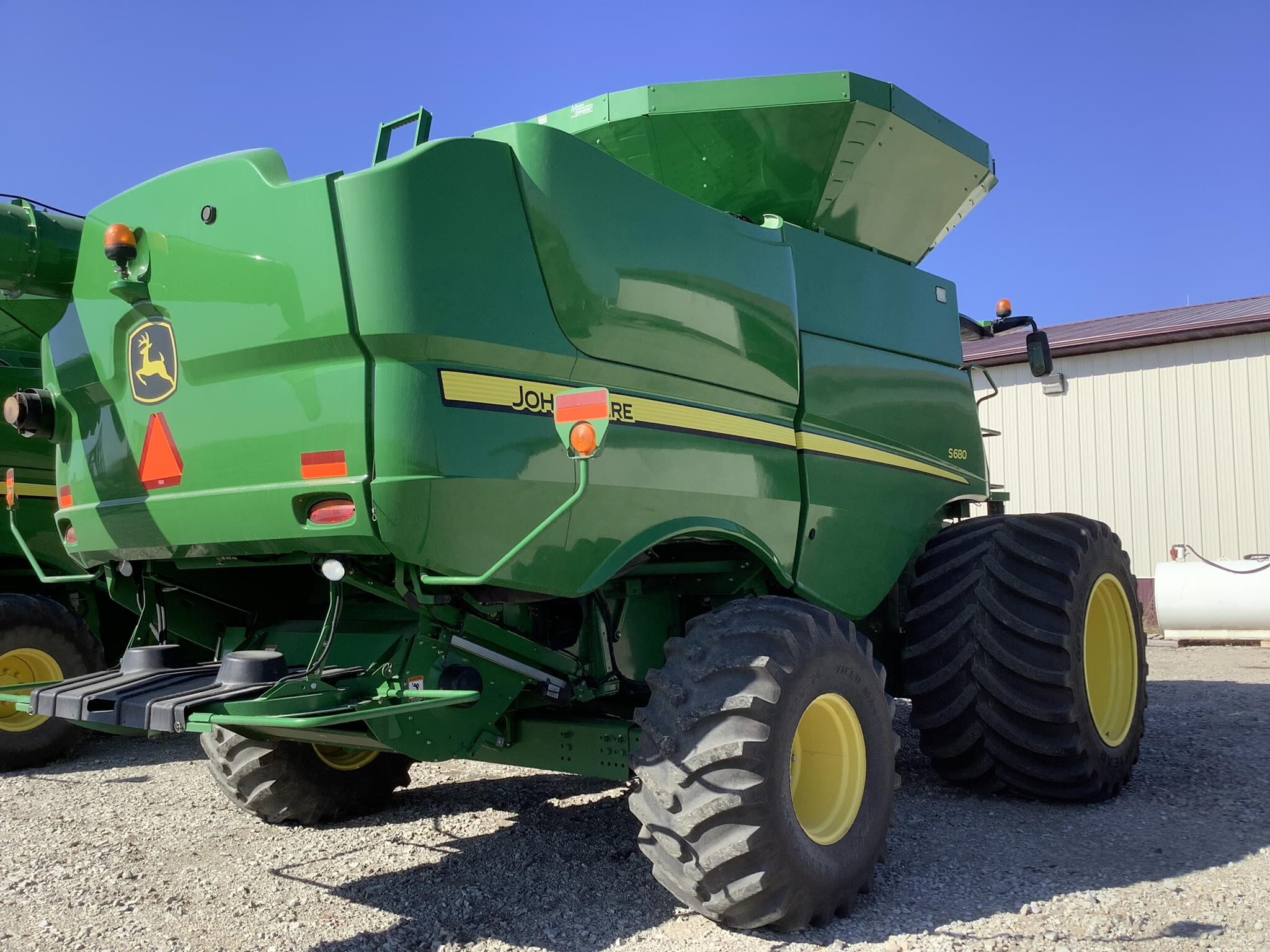 2012 John Deere S680 Combine