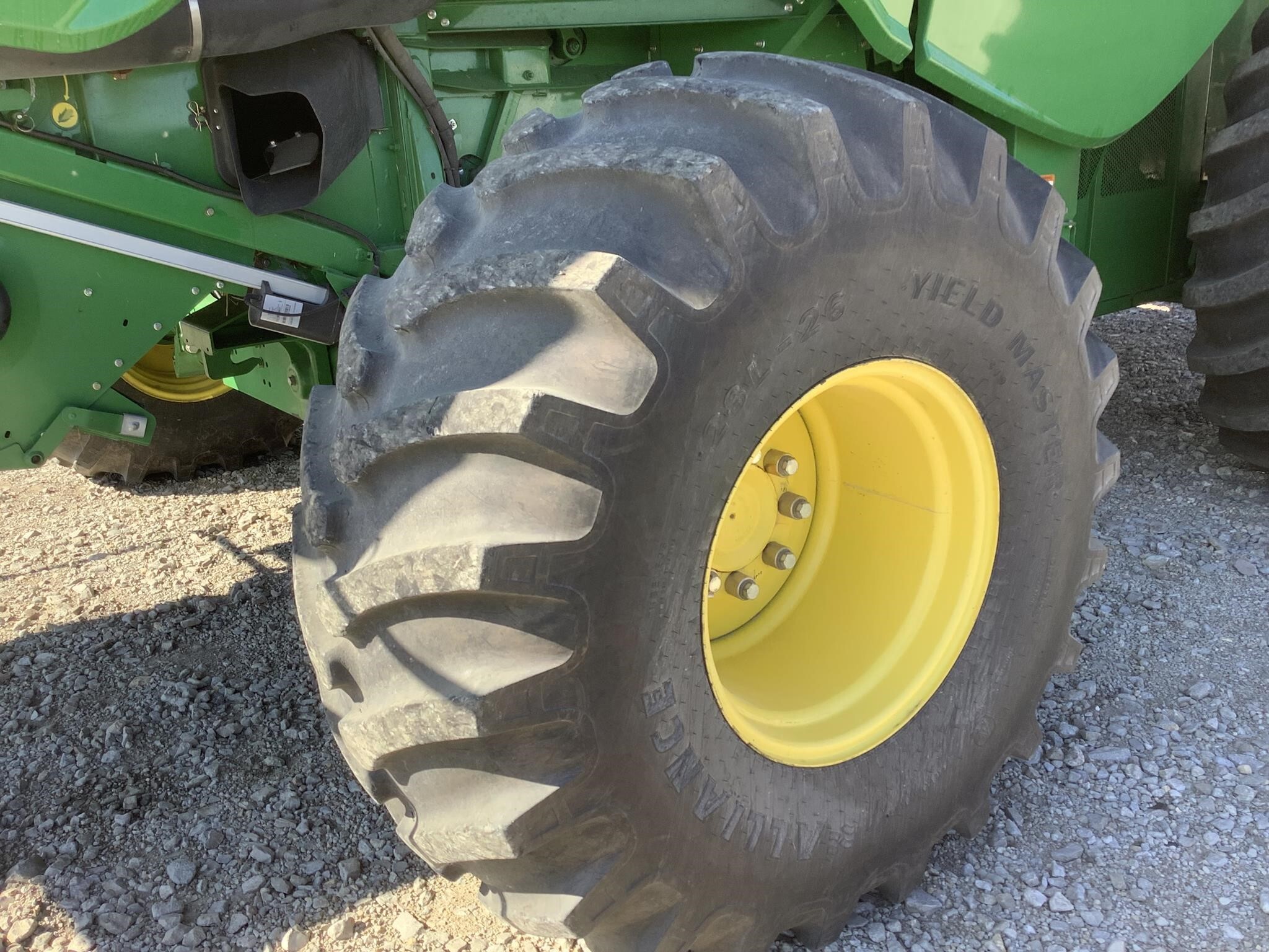 2012 John Deere S680 Combine
