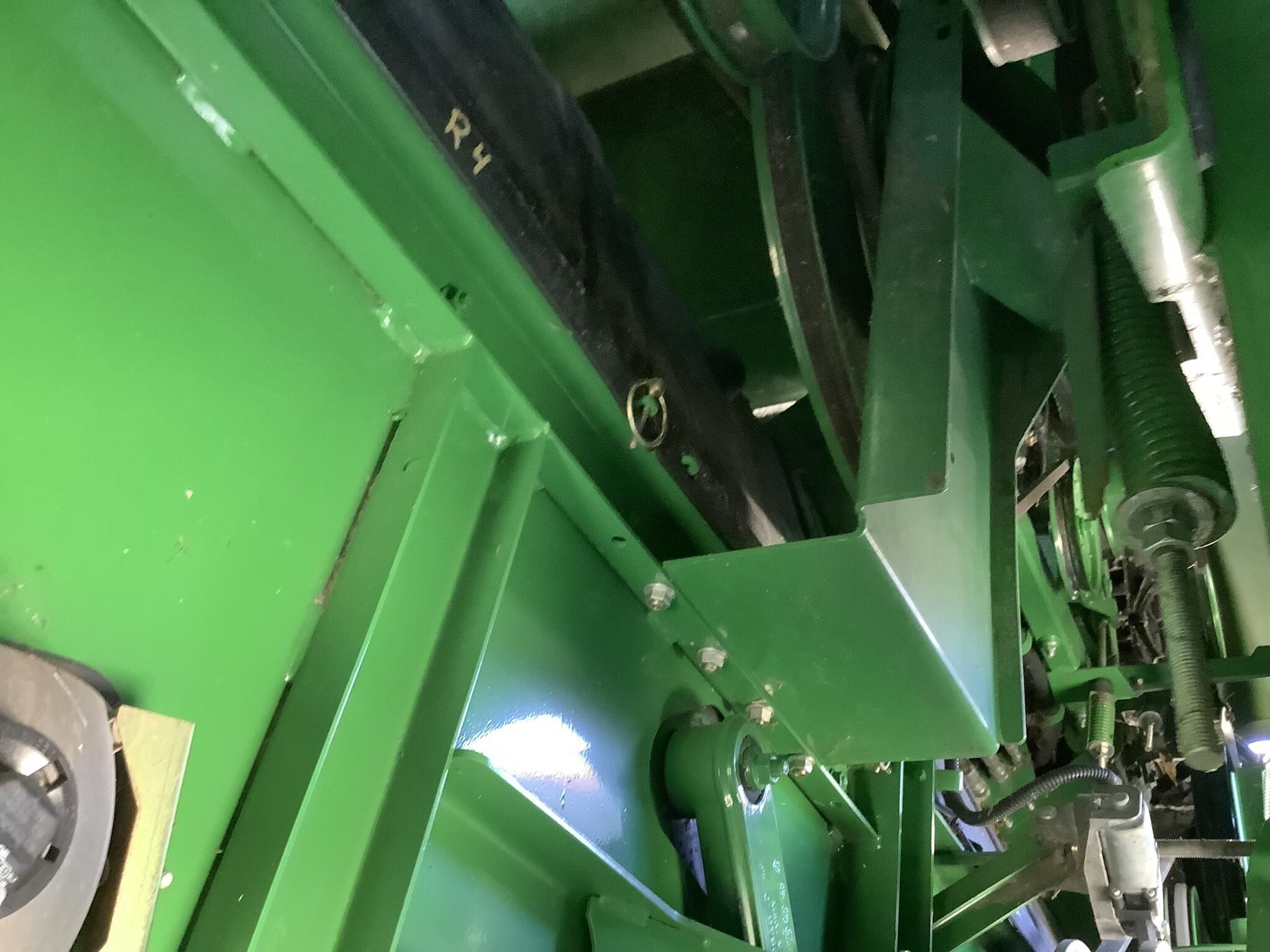 2012 John Deere S680 Combine