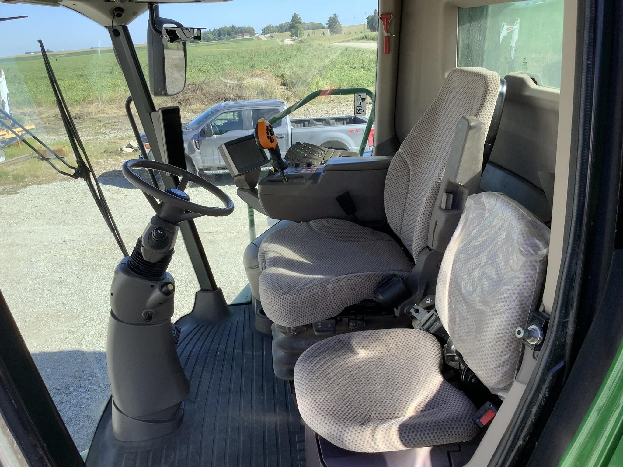2012 John Deere S680 Combine