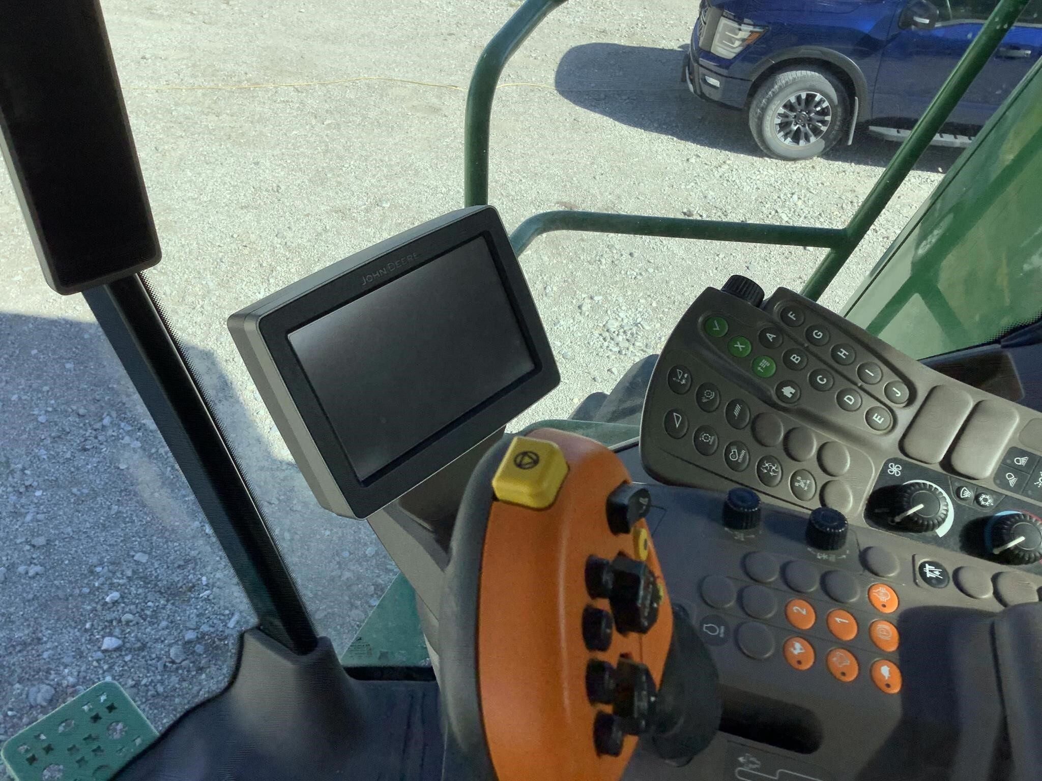 2012 John Deere S680 Combine