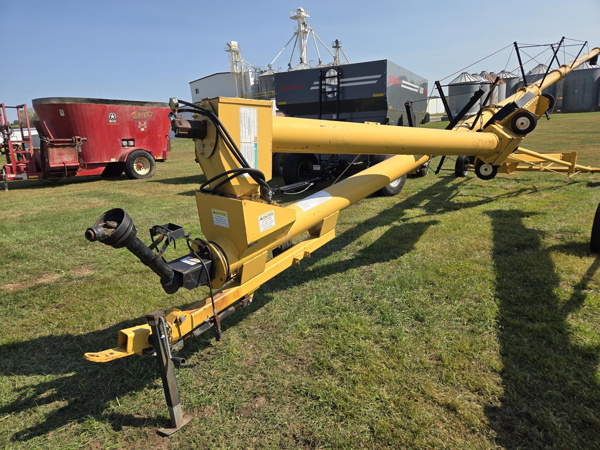  Sheyenne 1410 Augers and Conveyor
