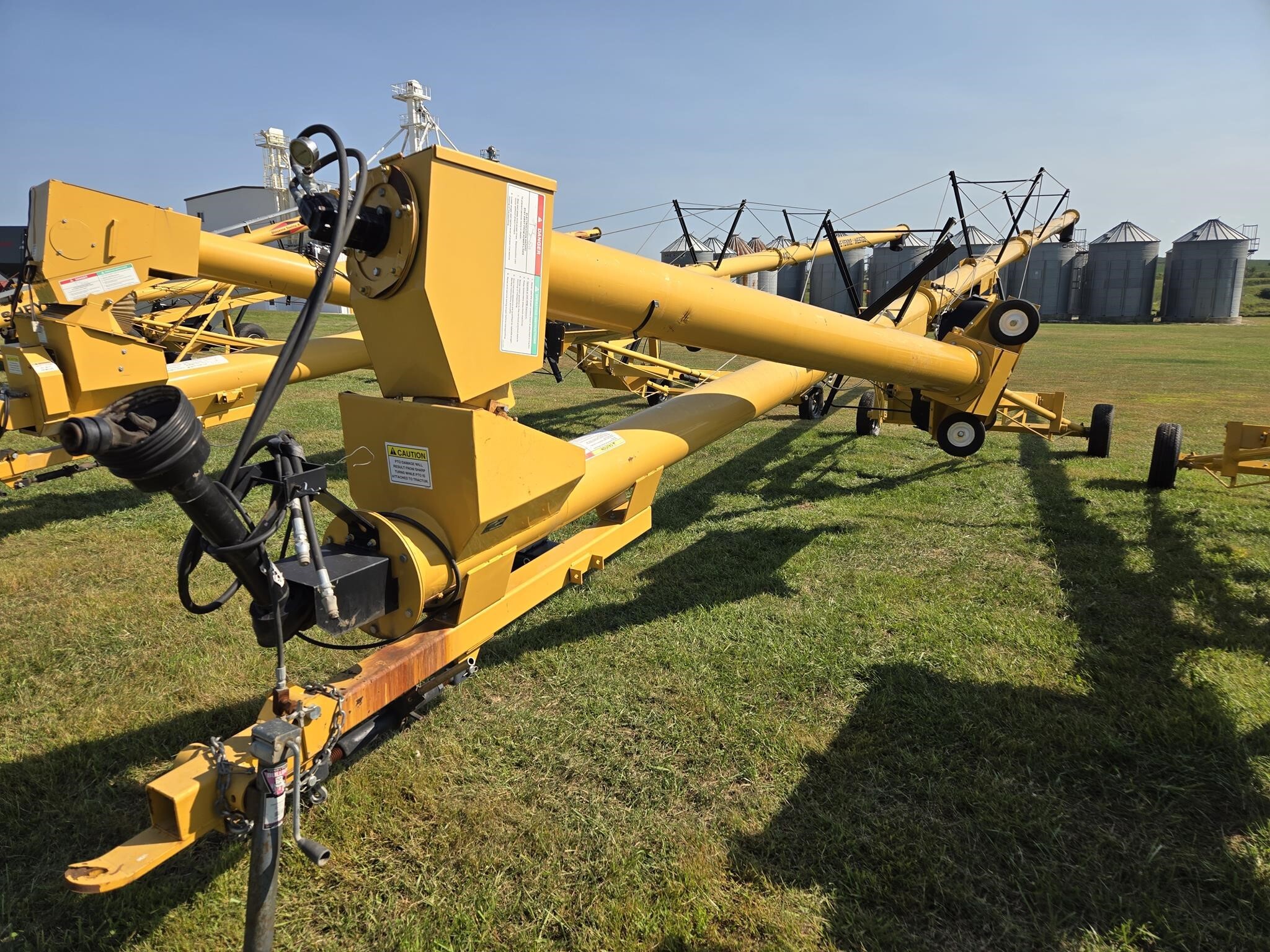  Sheyenne 1410 Augers and Conveyor