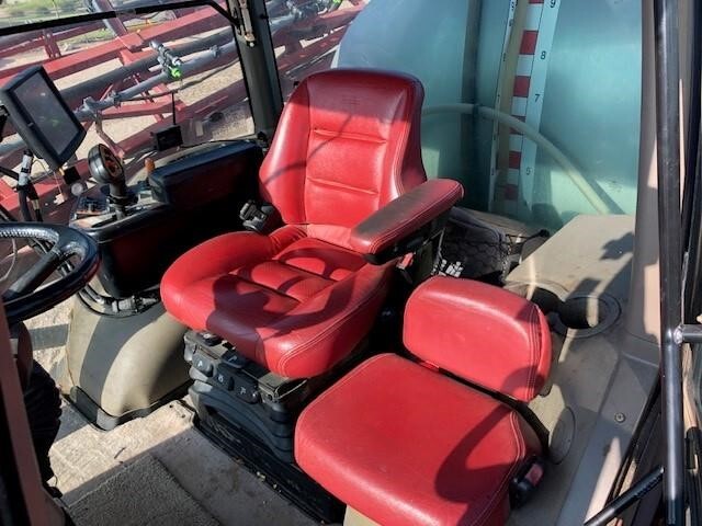 2013 Case IH Patriot 3330 Self-Propelled Sprayer