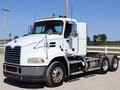 2012 Mack PINNACLE CXU613 Semi Trucks/Trailer