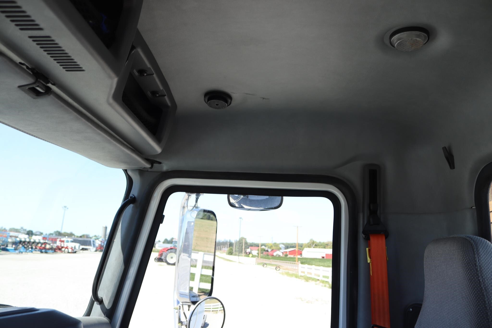 2012 Mack PINNACLE CXU613 Semi Trucks/Trailer