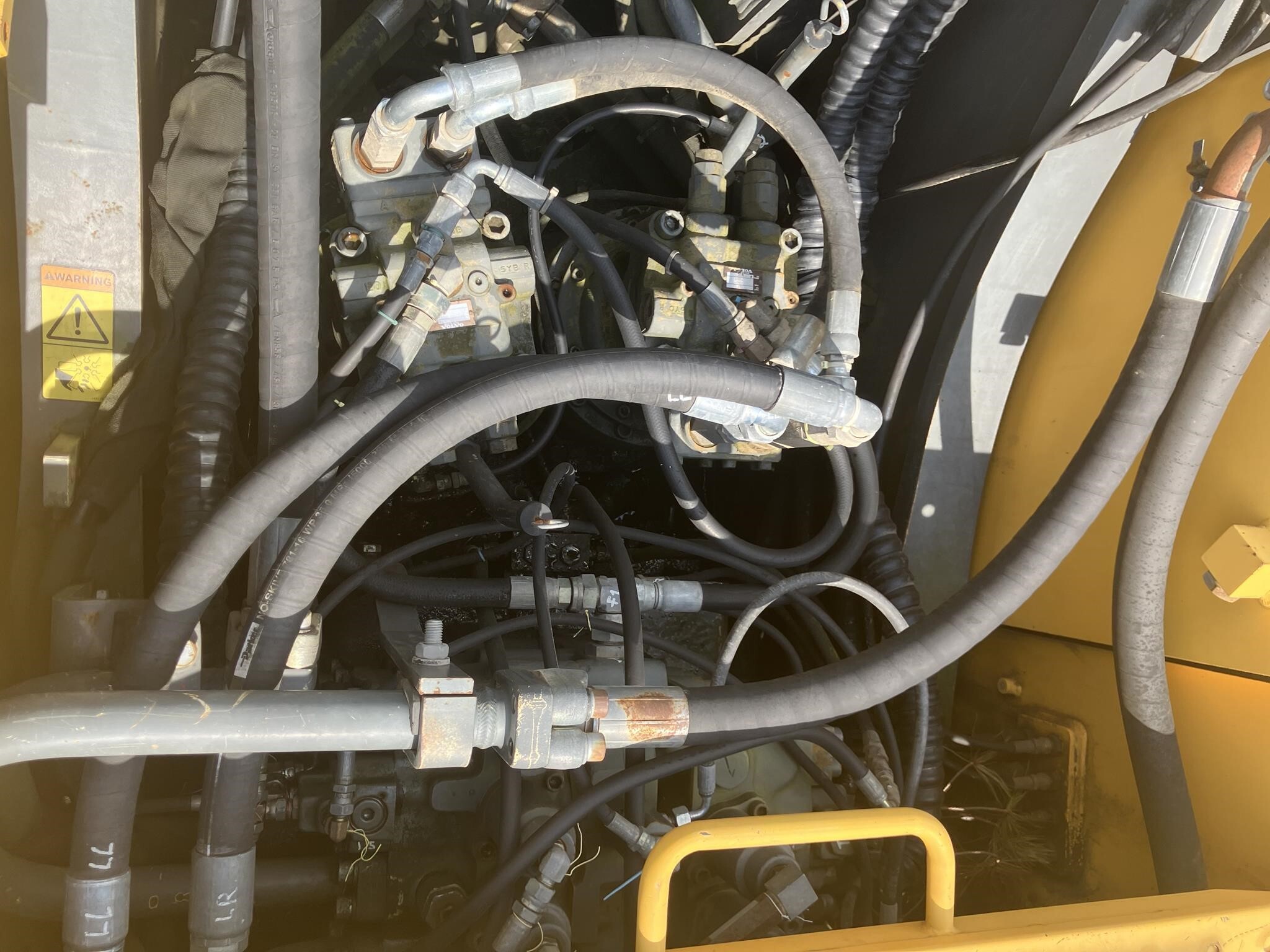 2006 Volvo EC460B LC Excavator