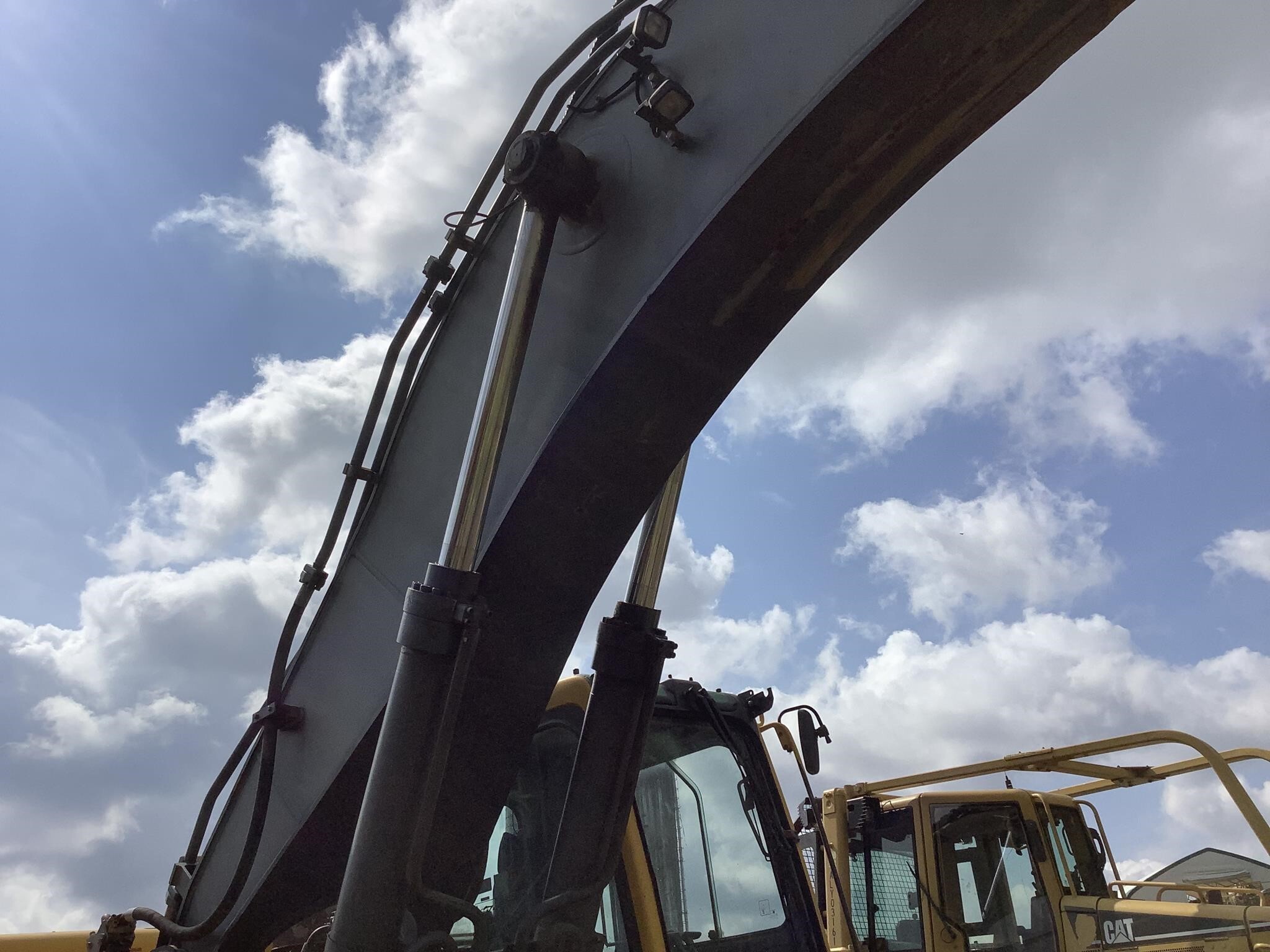 2006 Volvo EC460B LC Excavator