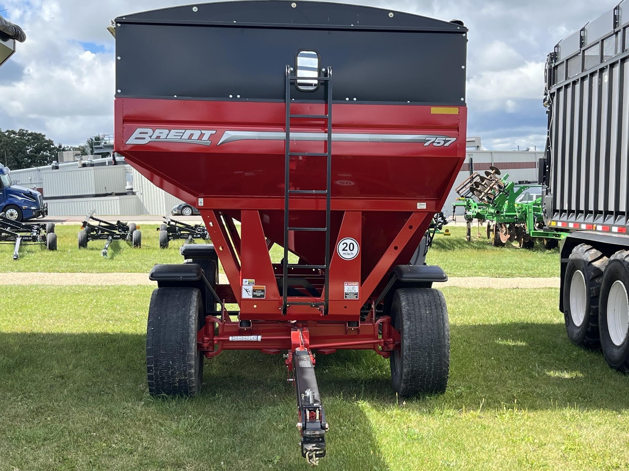 2024 Brent 757 Gravity Wagon