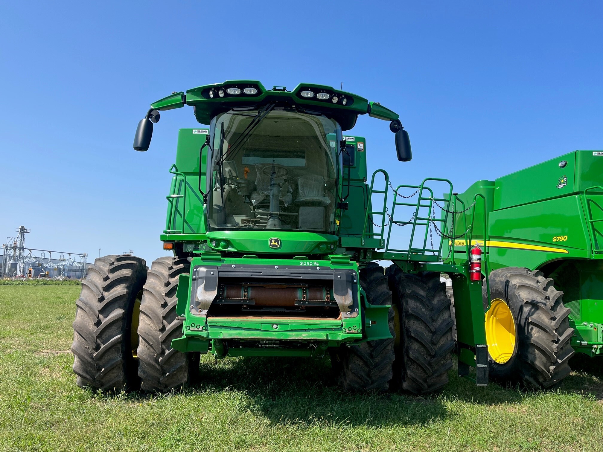 2023 John Deere S790 Combine