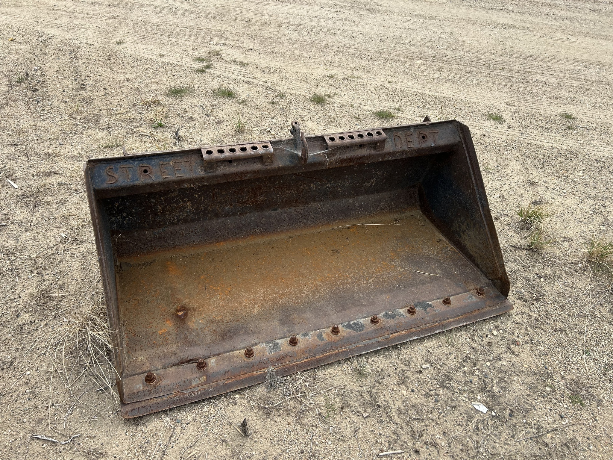 2000 Bobcat 60" Bucket Miscellaneous