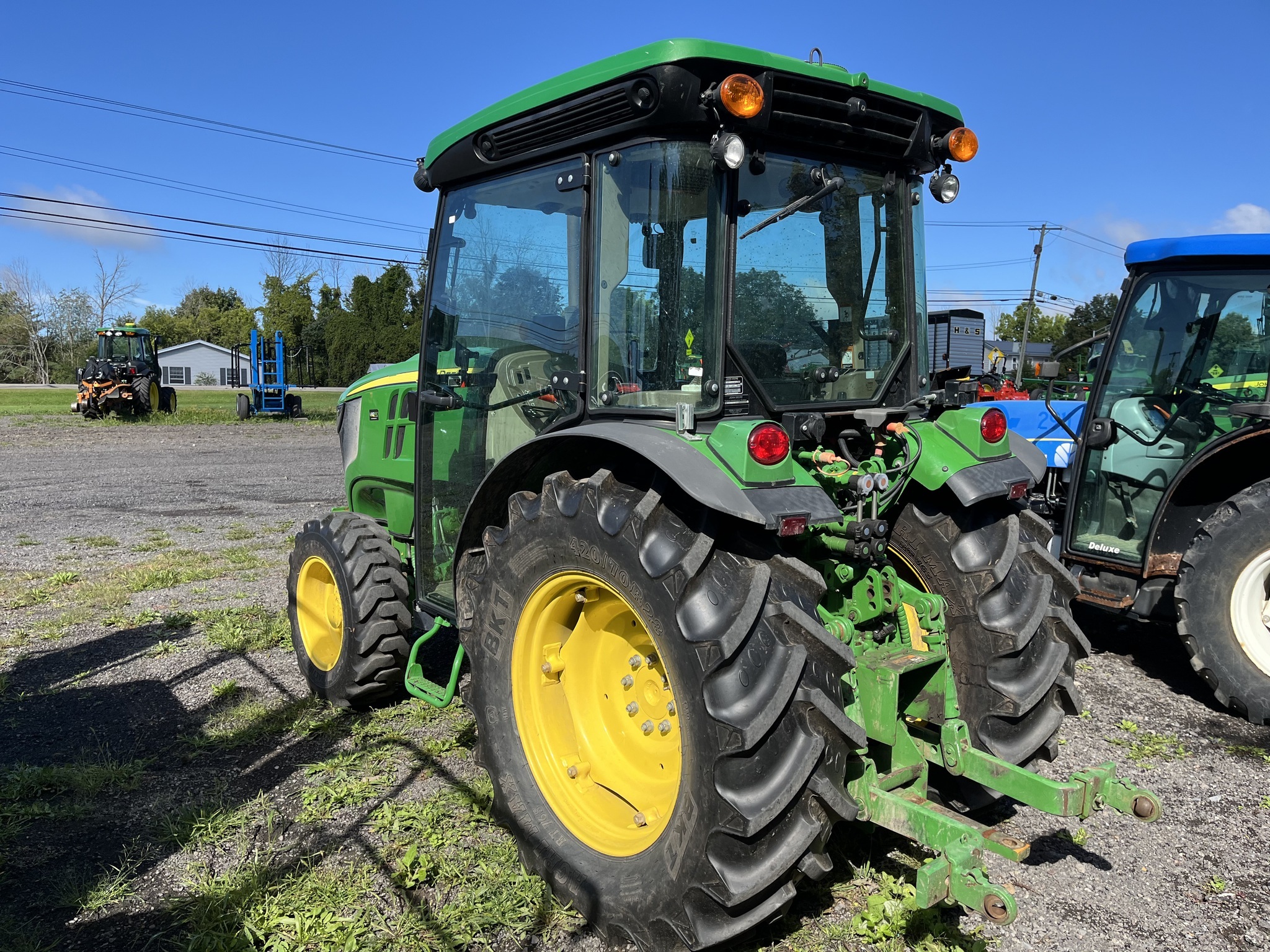 2021 John Deere 5100GN Tractor