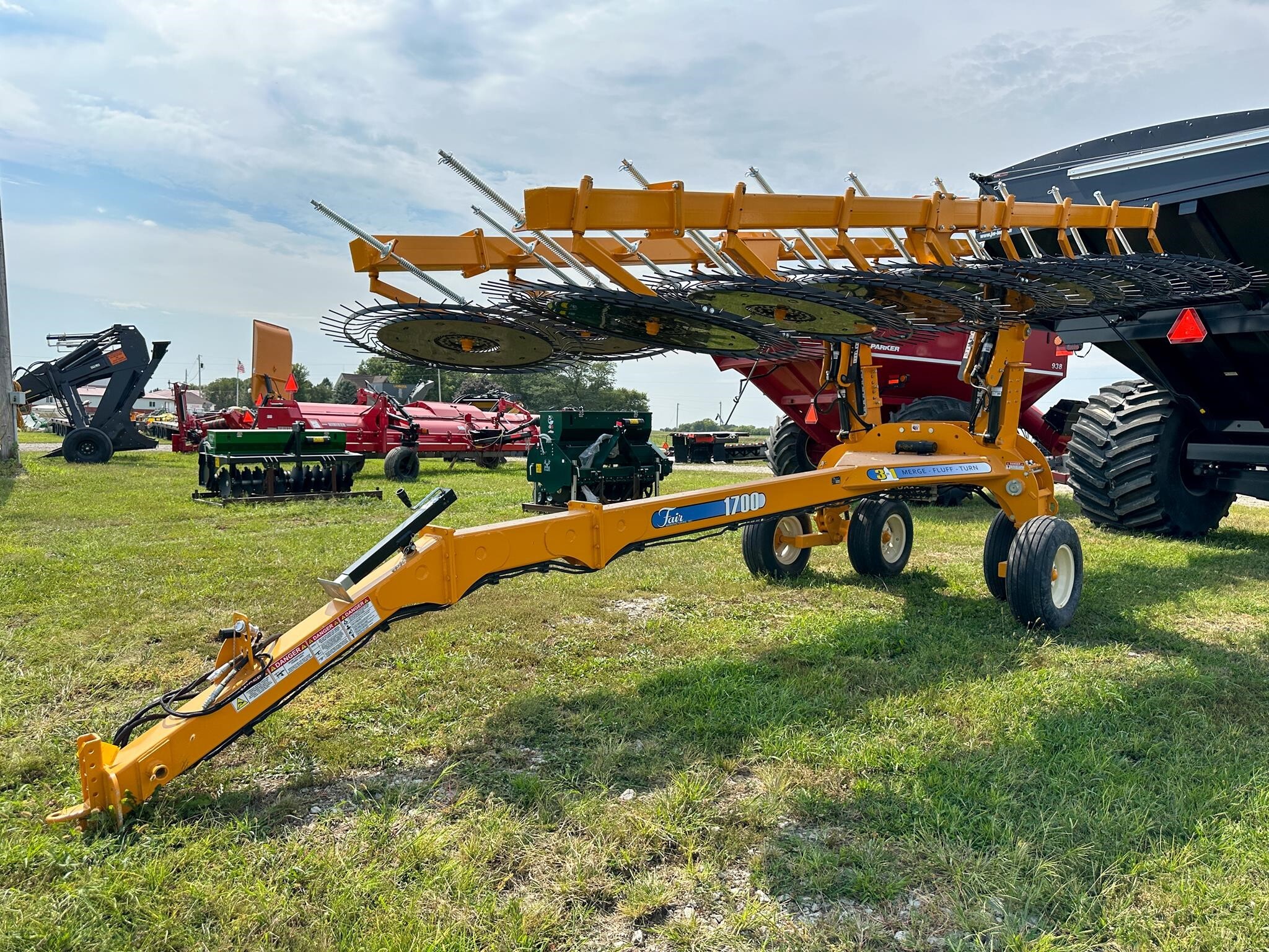 2025 Fair Mfg 1700 Rake