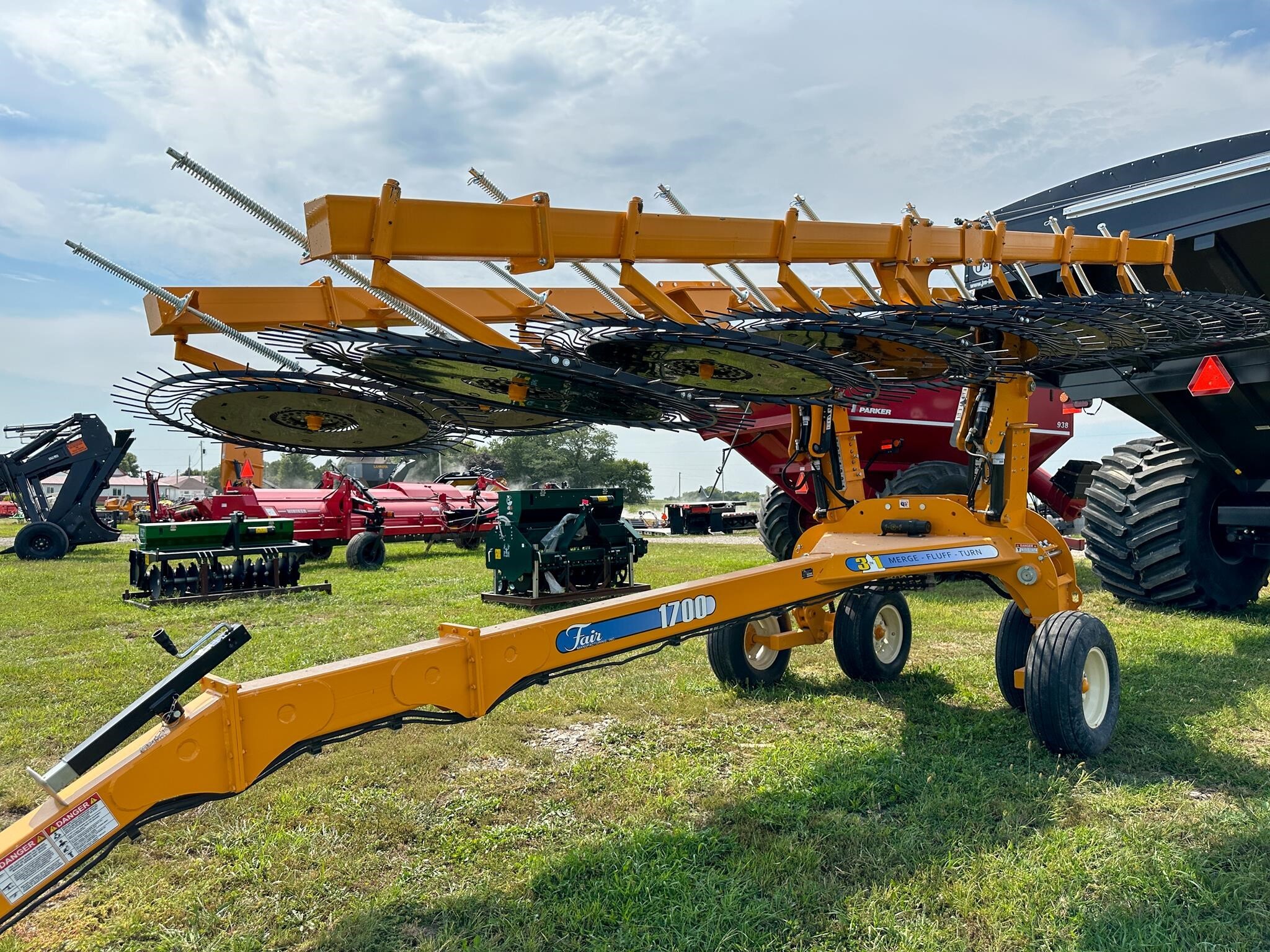 2025 Fair Mfg 1700 Rake