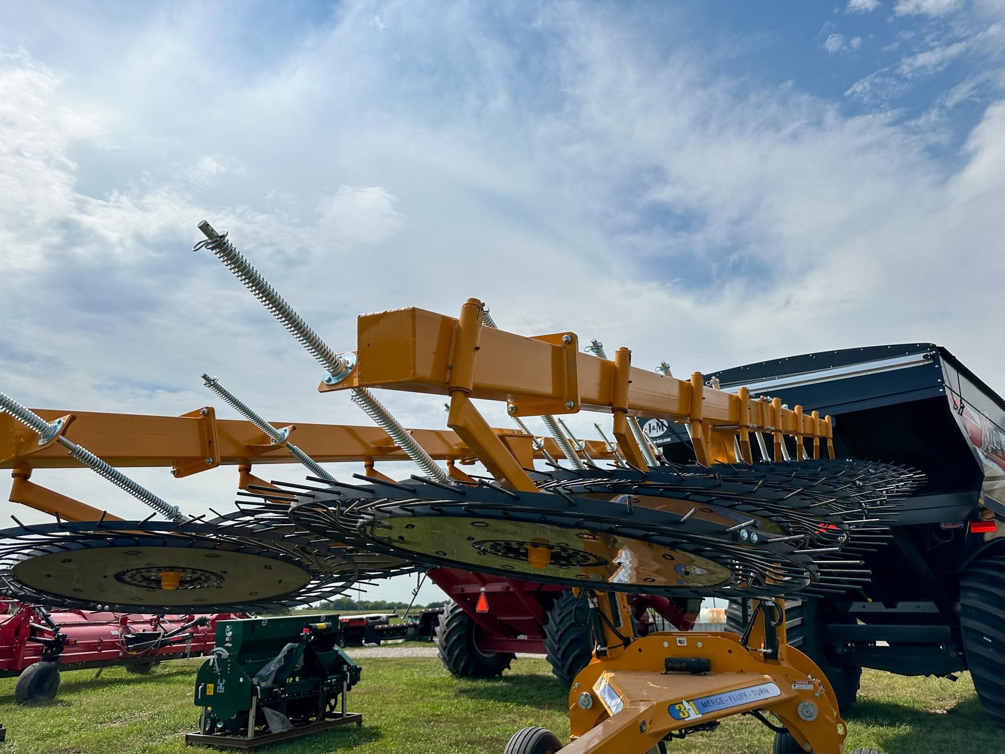 2025 Fair Mfg 1700 Rake