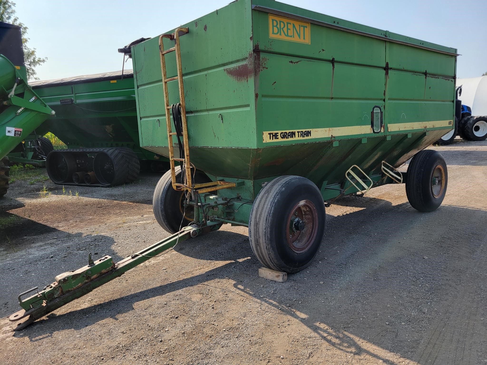  Brent 650 Gravity Wagon