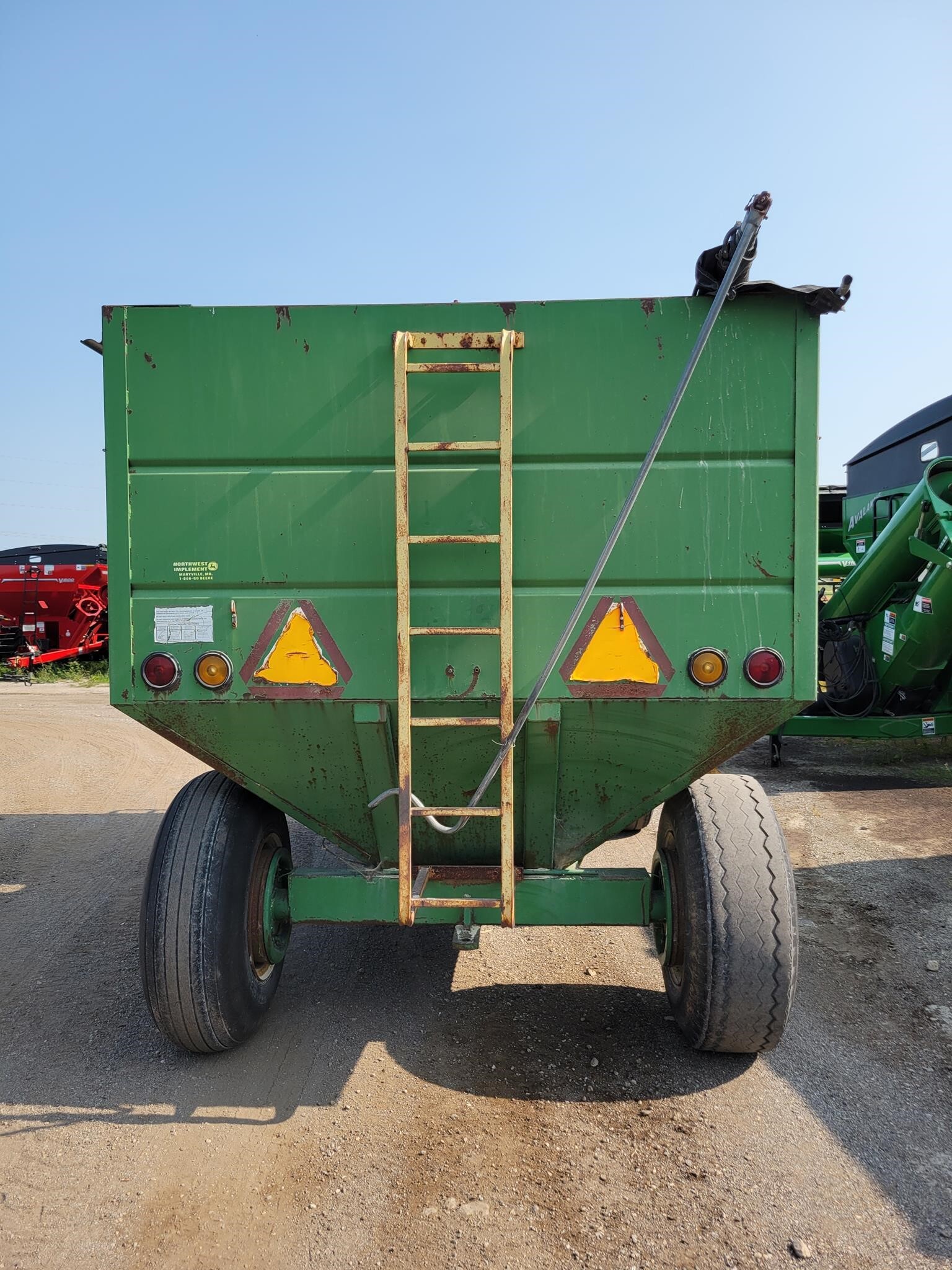  Brent 650 Gravity Wagon