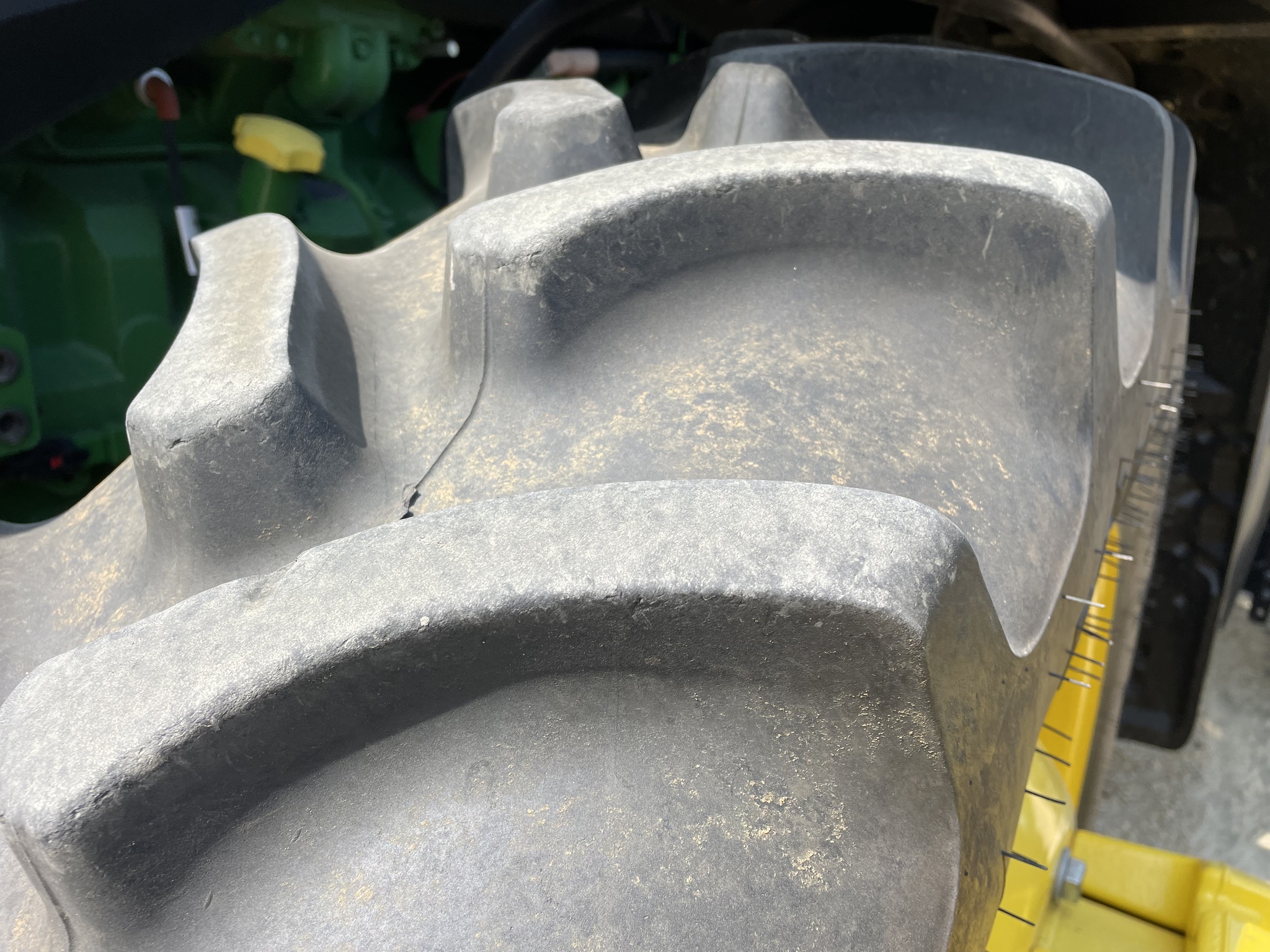 2023 John Deere 8R 370 Tractor