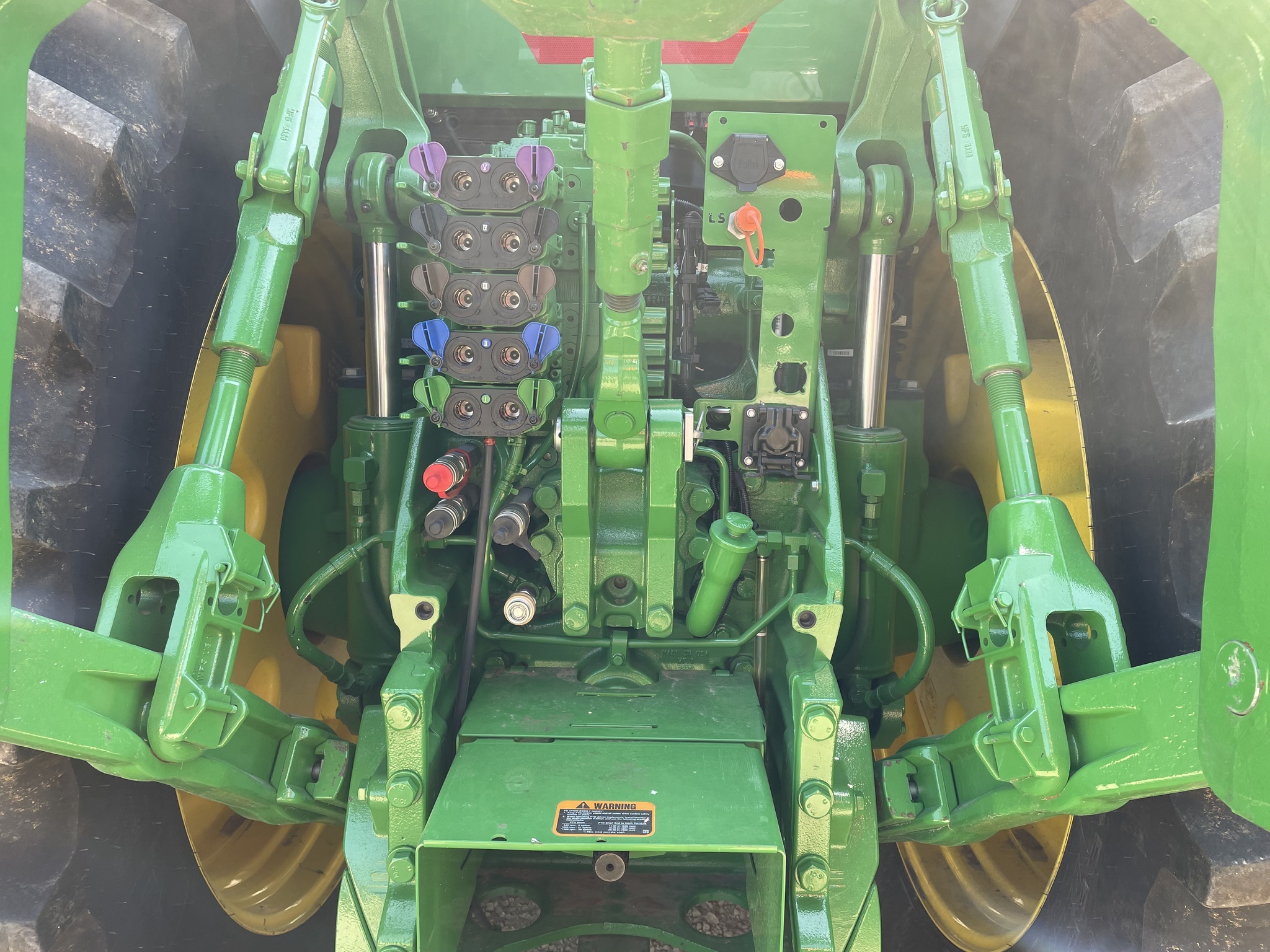 2023 John Deere 8R 370 Tractor