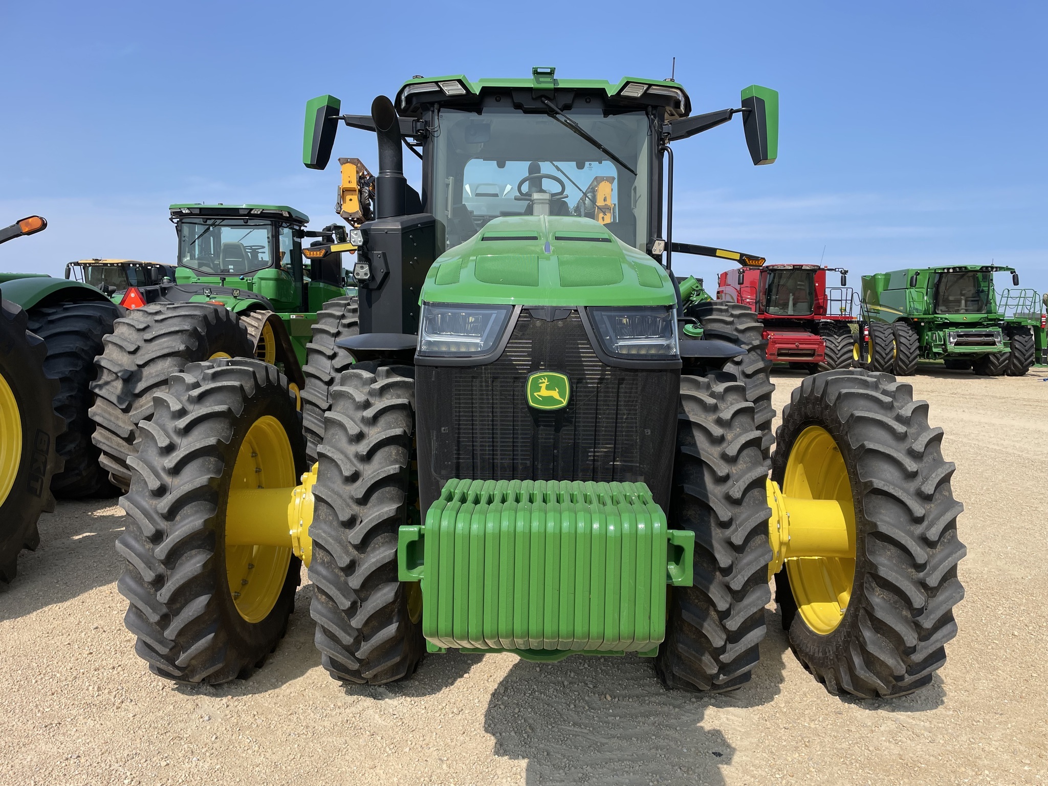 2023 John Deere 8R 370 Tractor