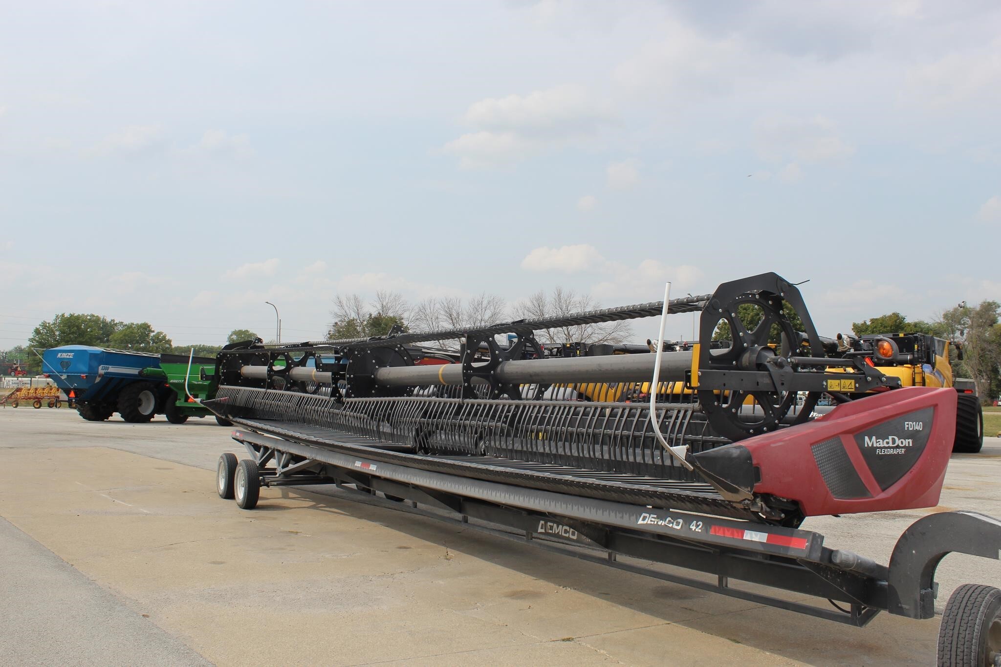 2021 MacDon FD140 Platform