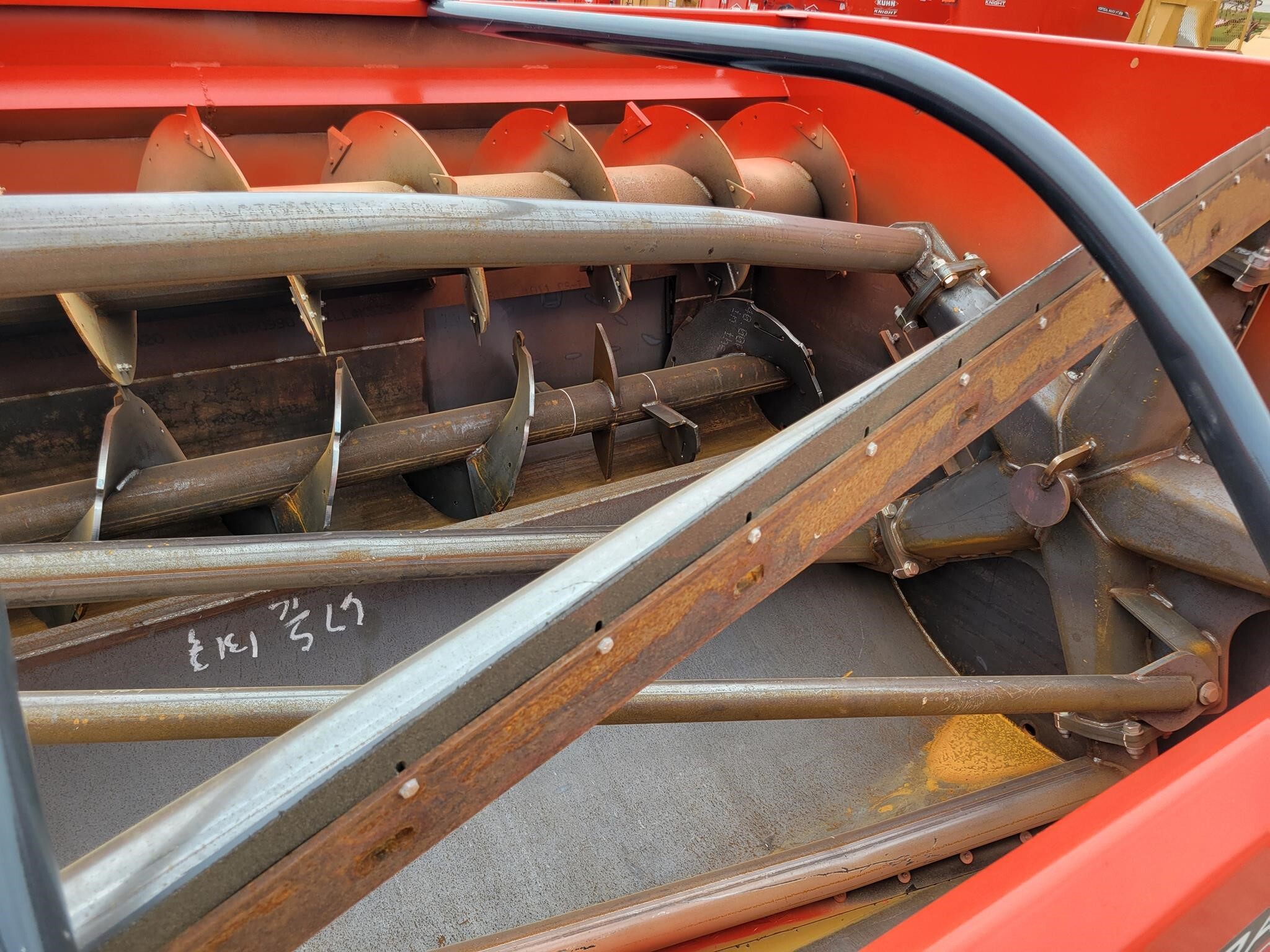 2024 Kuhn Knight RA136 Grinders and Mixer