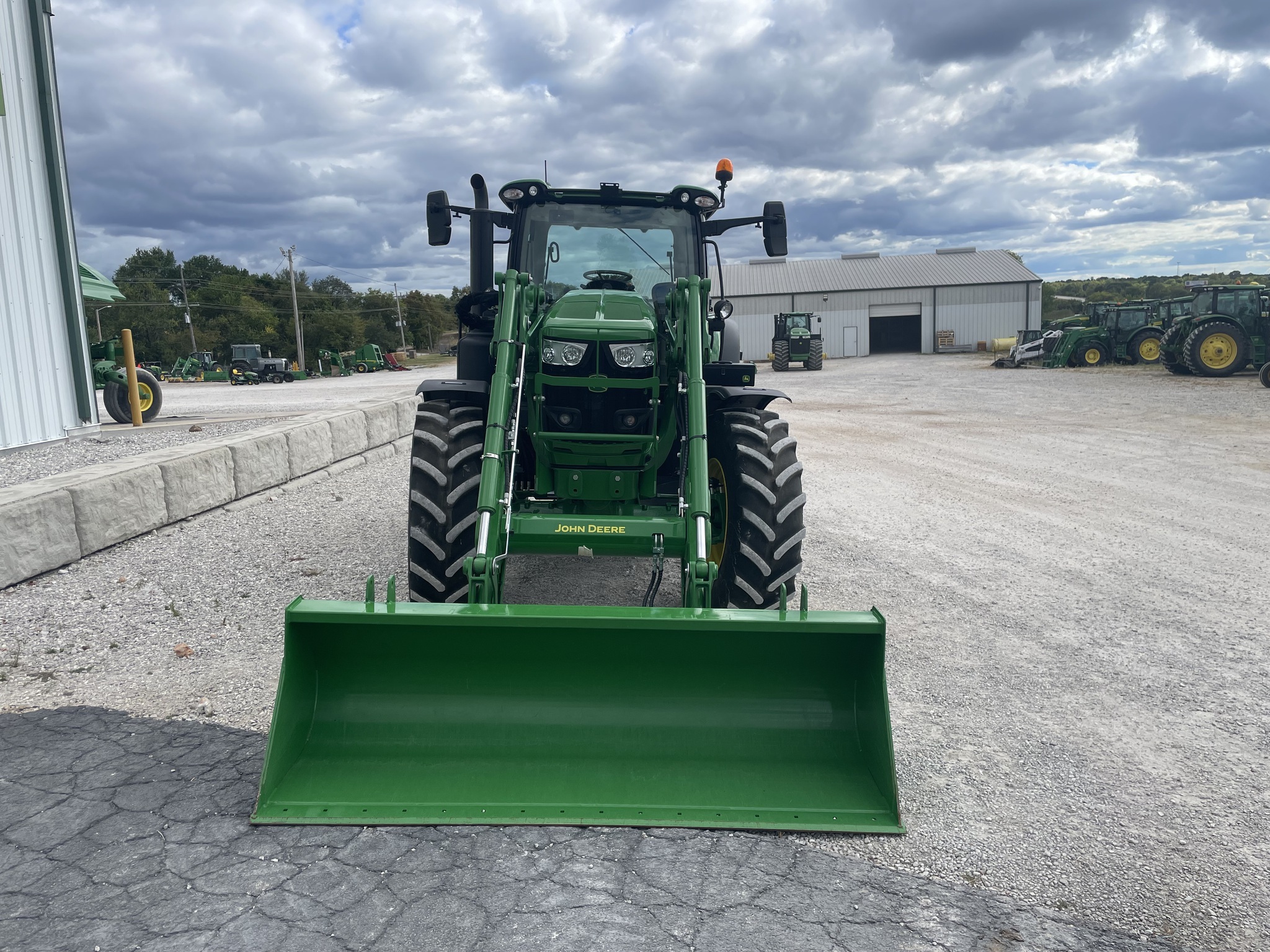 2023 John Deere 6R 175 Tractor