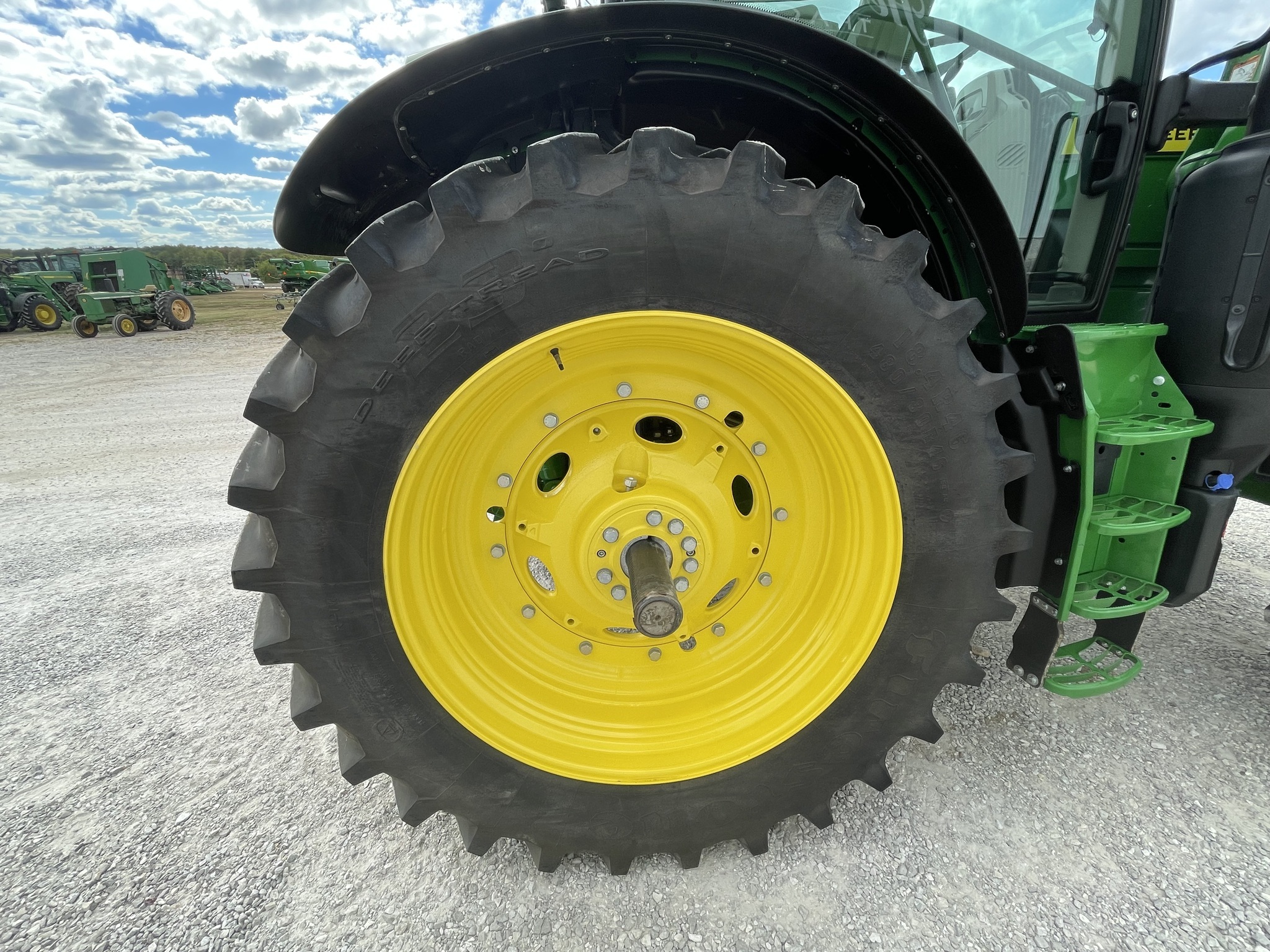 2023 John Deere 6R 175 Tractor
