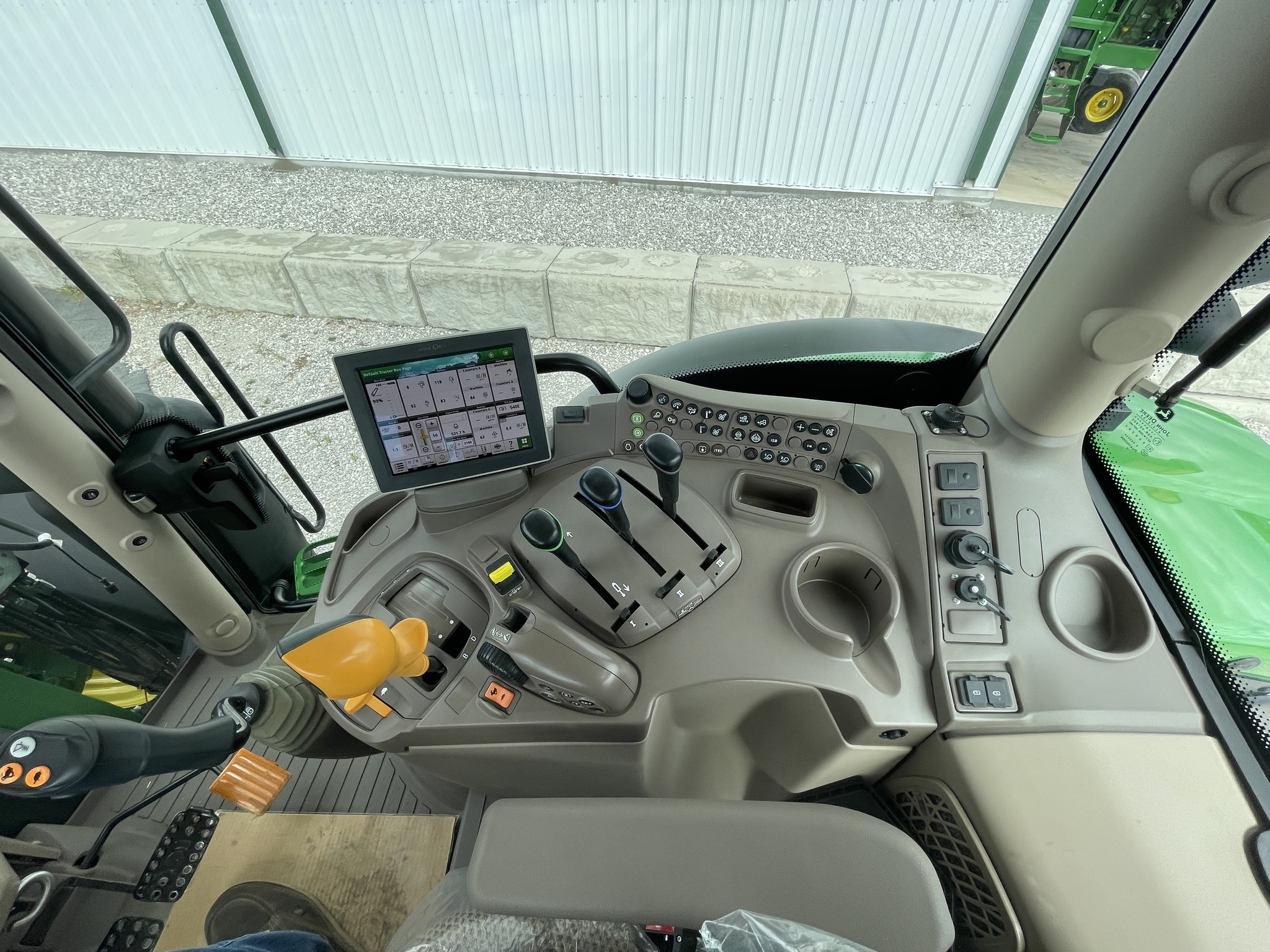 2023 John Deere 6R 175 Tractor