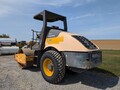 2013 Volvo SD70D Compacting and Paving