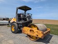 2013 Volvo SD70D Compacting and Paving