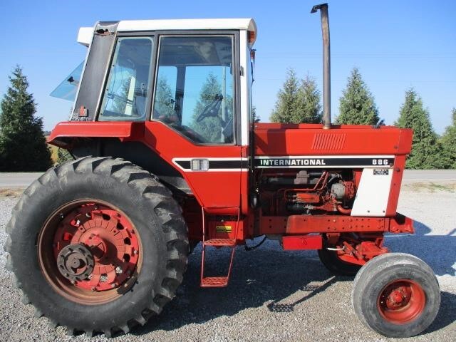 1977 International Harvester 886 Tractor