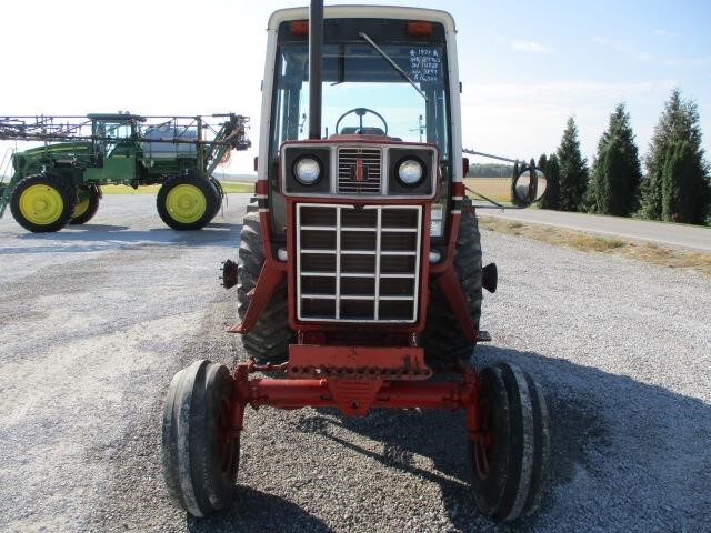 1977 International Harvester 886 Tractor
